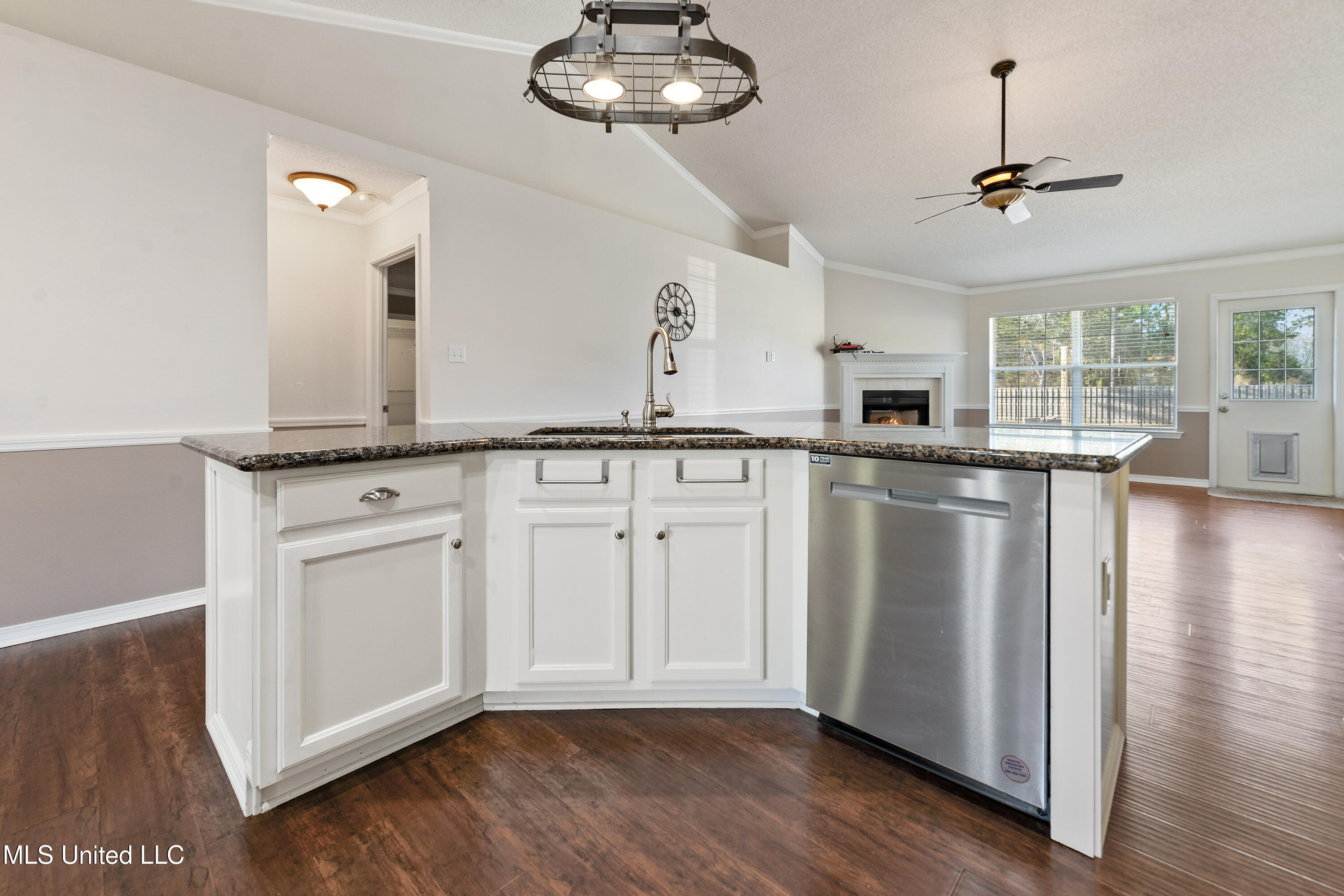 10209 Lake Forest Drive