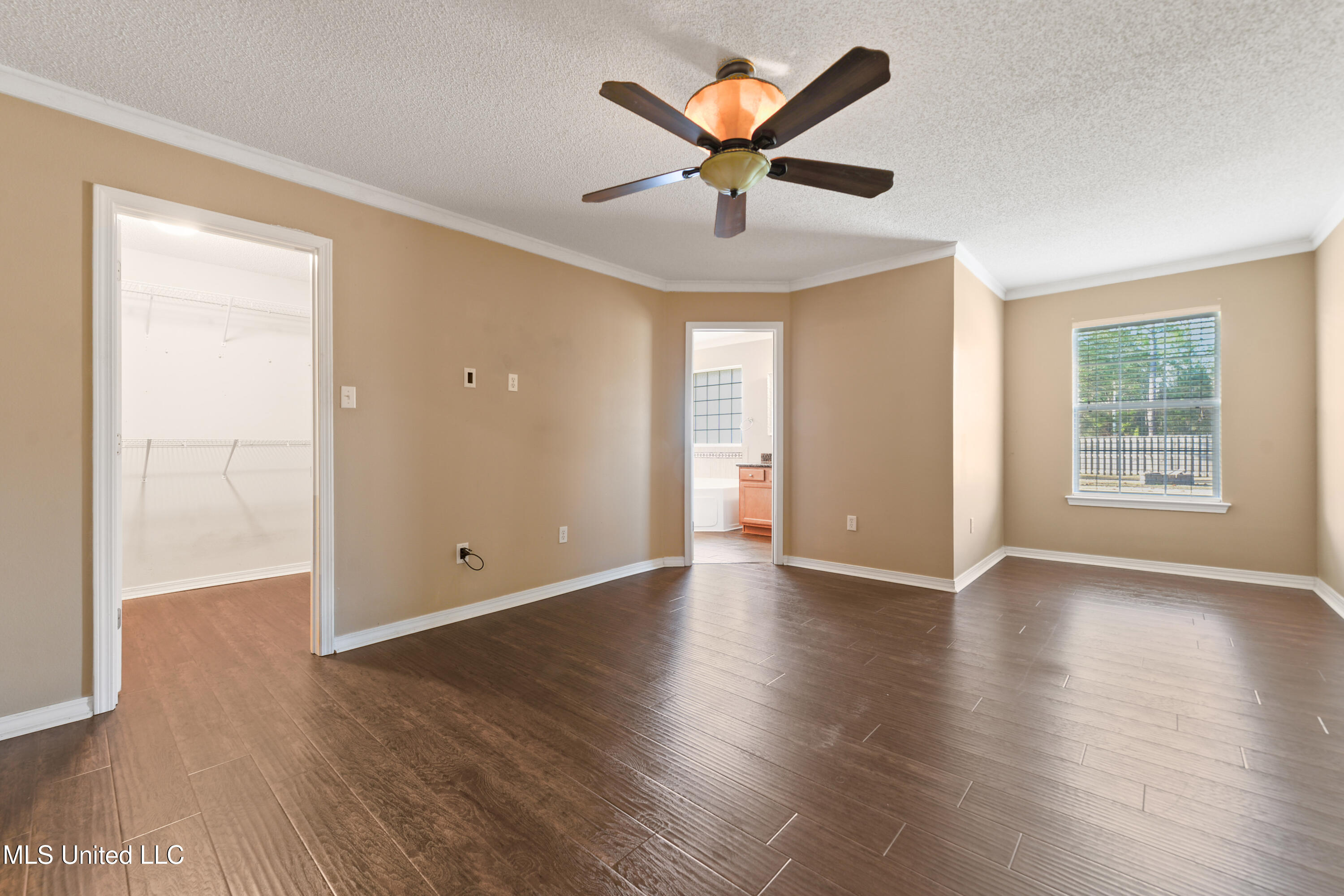 10209 Lake Forest Drive