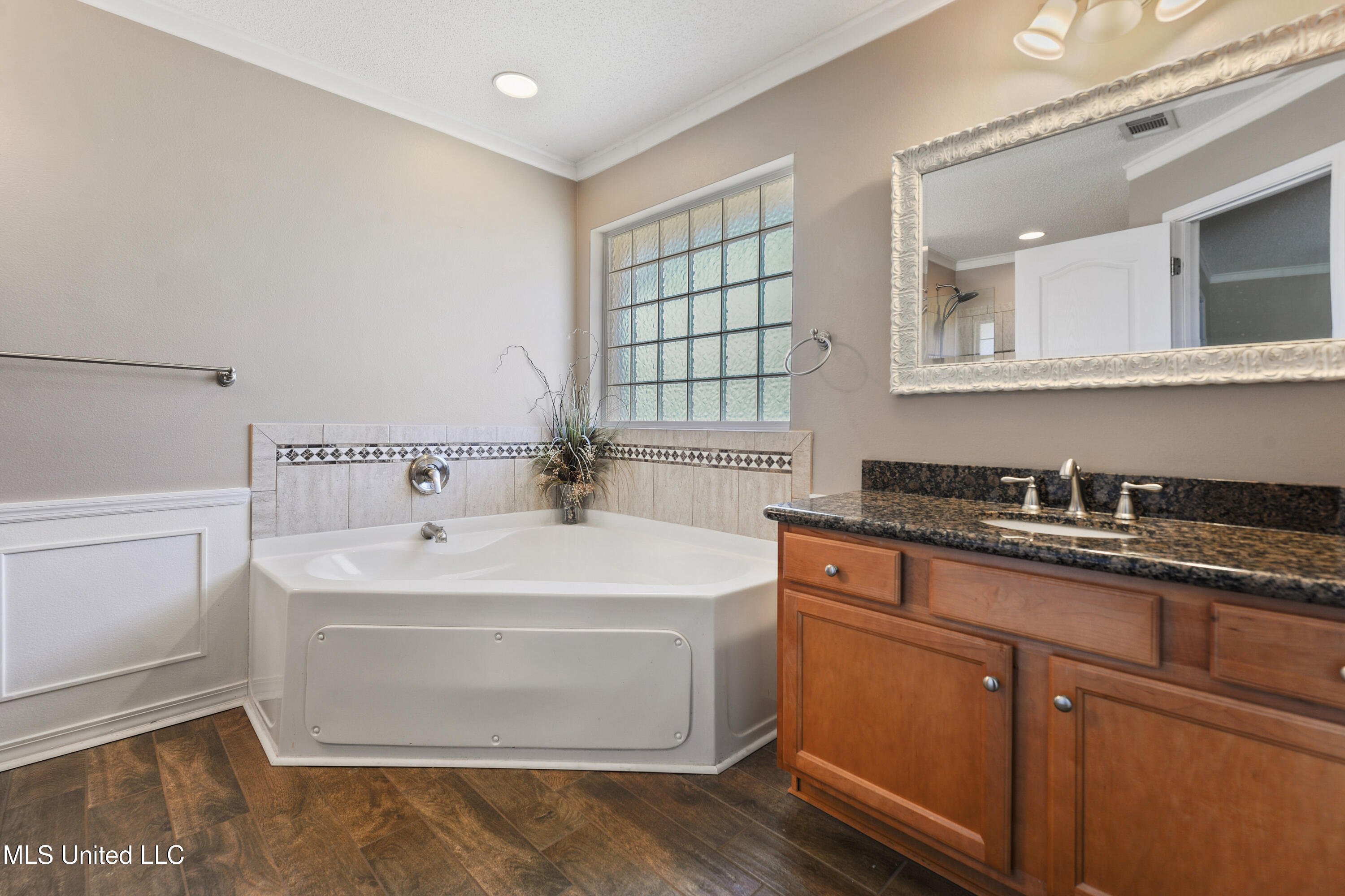 10209 Lake Forest Drive