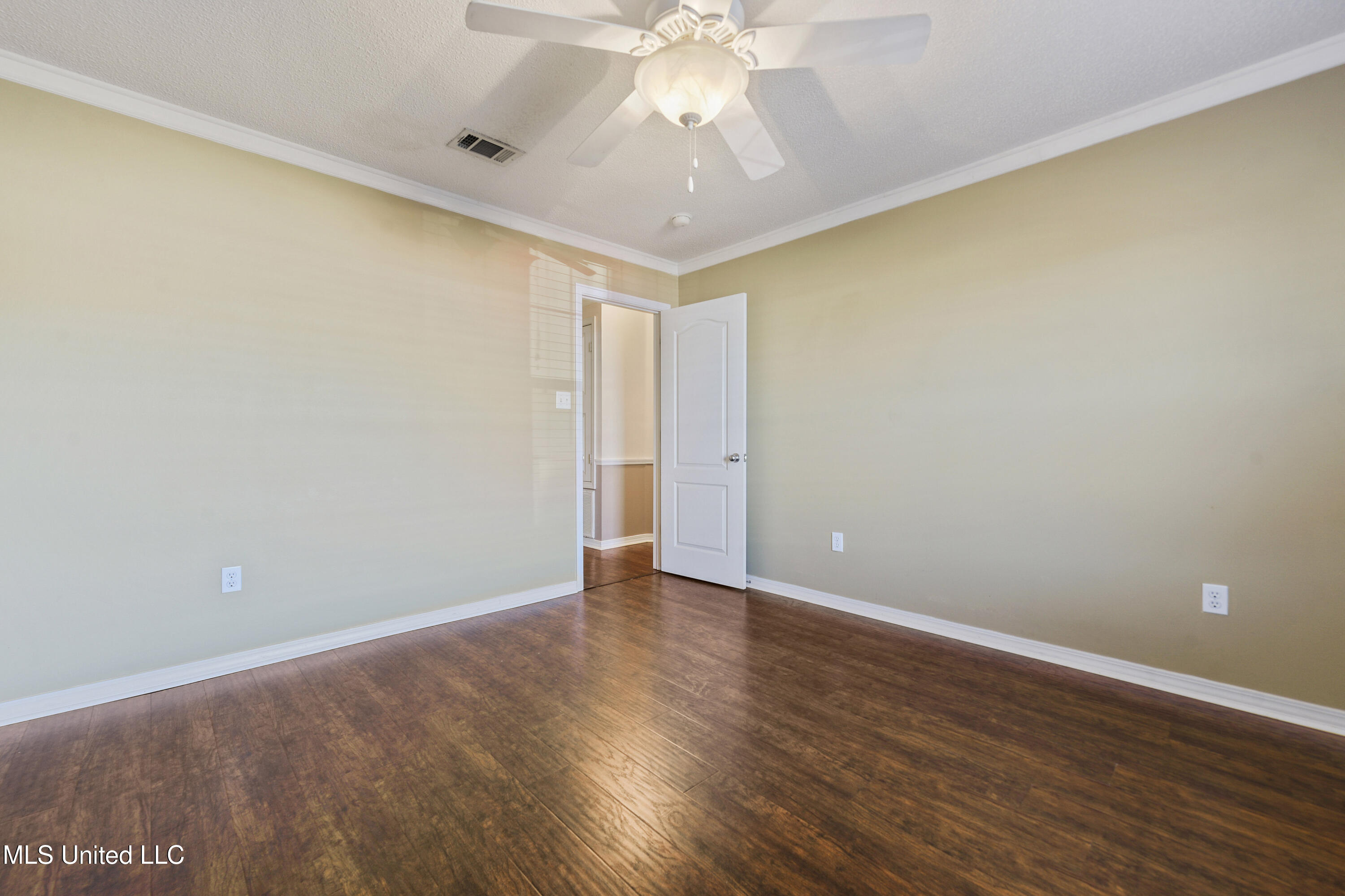 10209 Lake Forest Drive