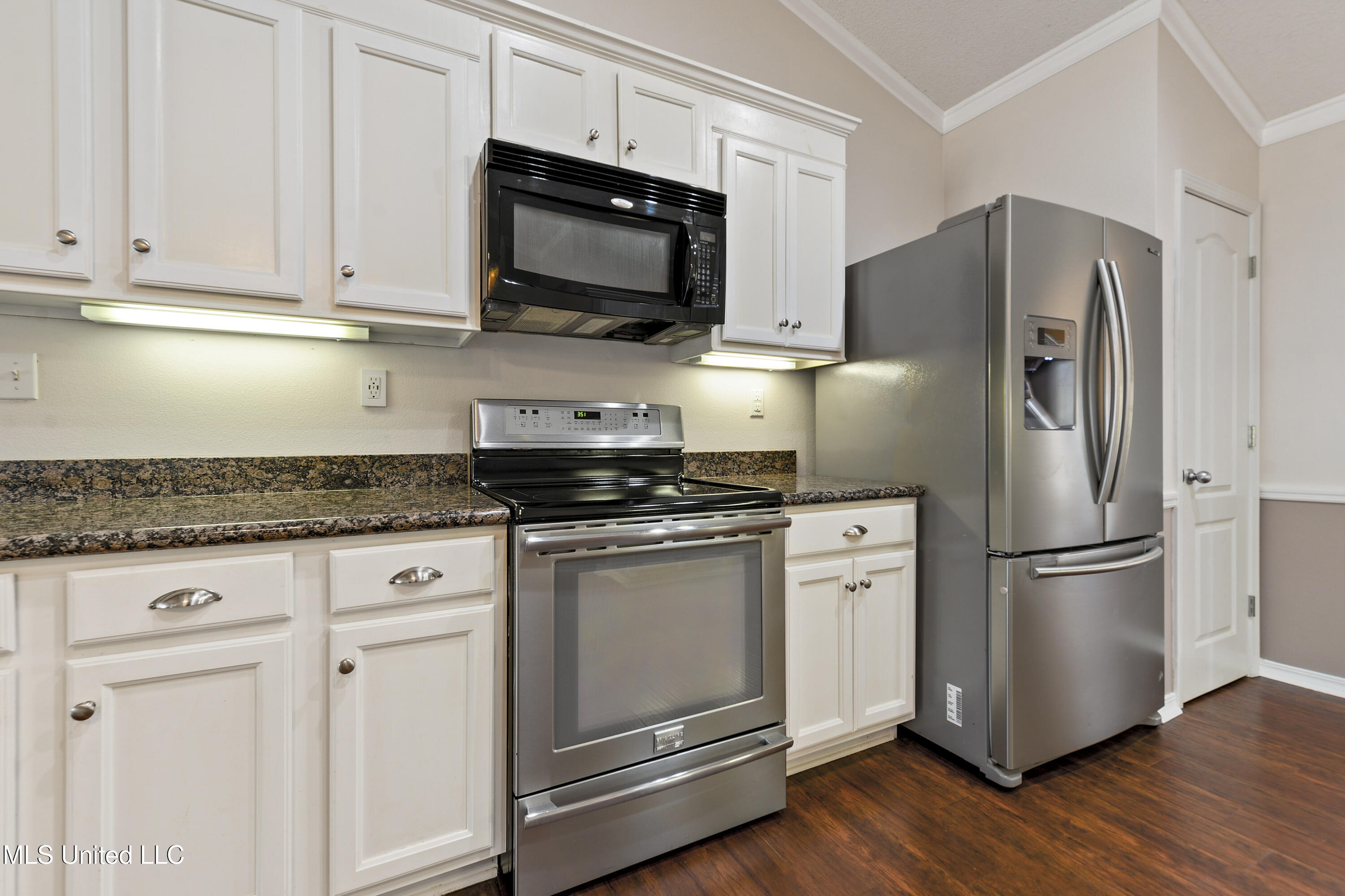 10209 Lake Forest Drive