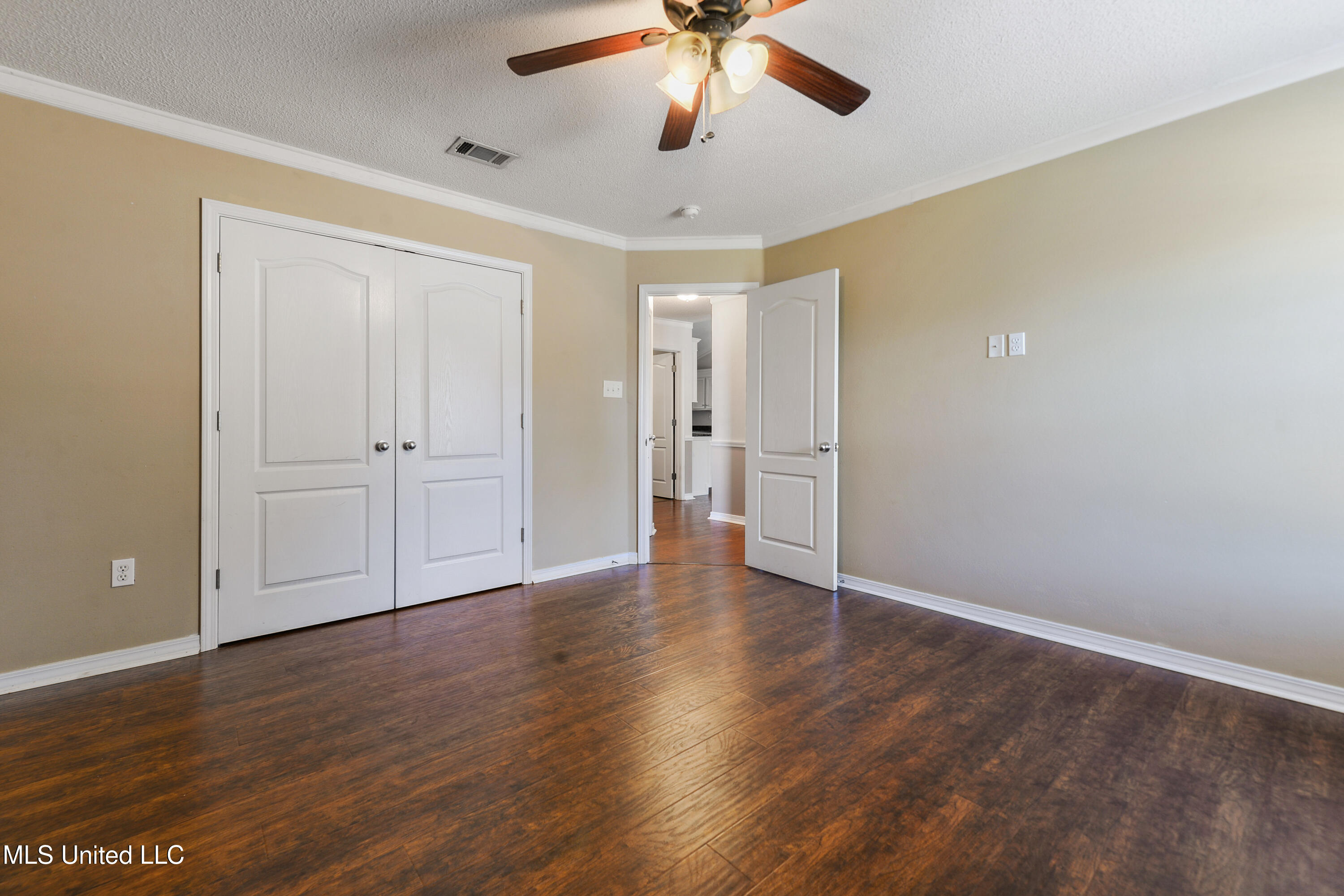 10209 Lake Forest Drive