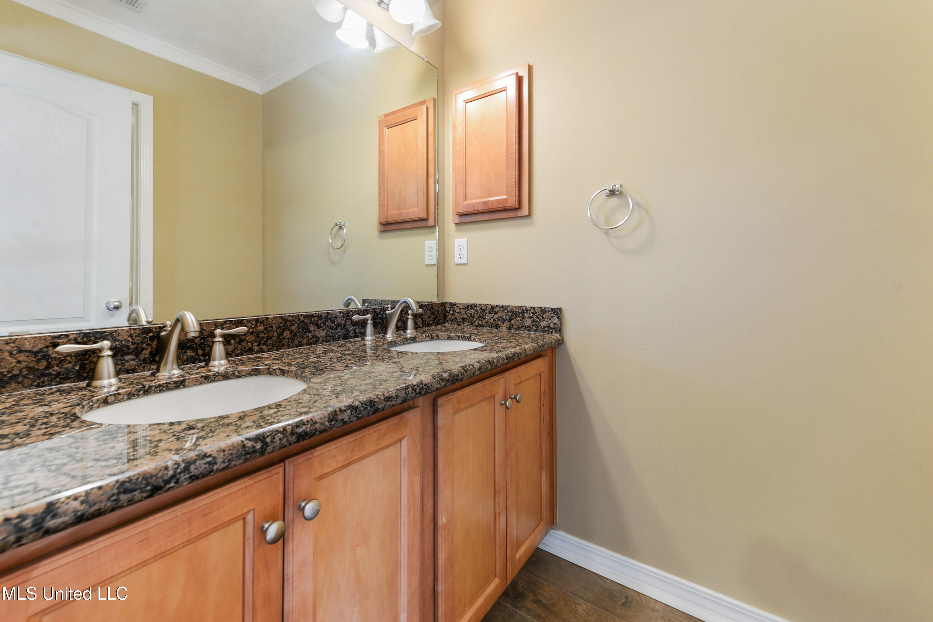 10209 Lake Forest Drive