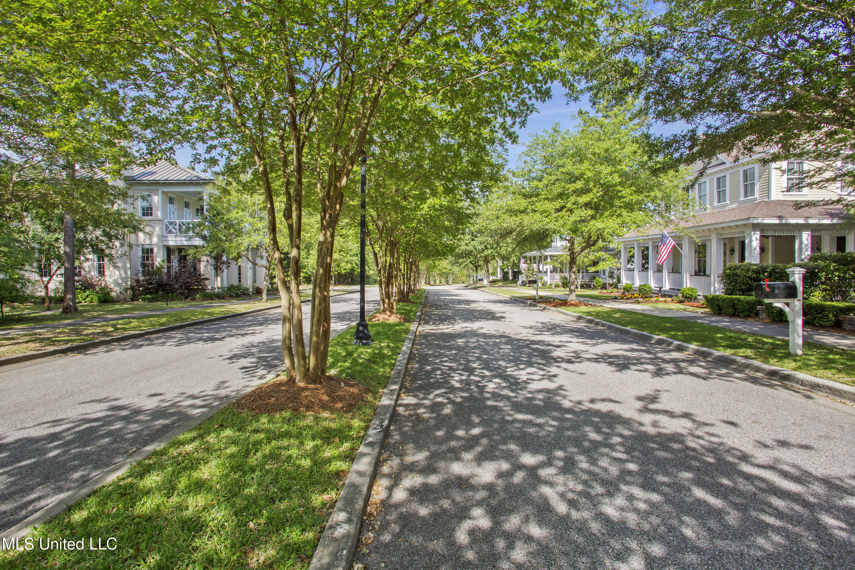 19498 Suwannee Street