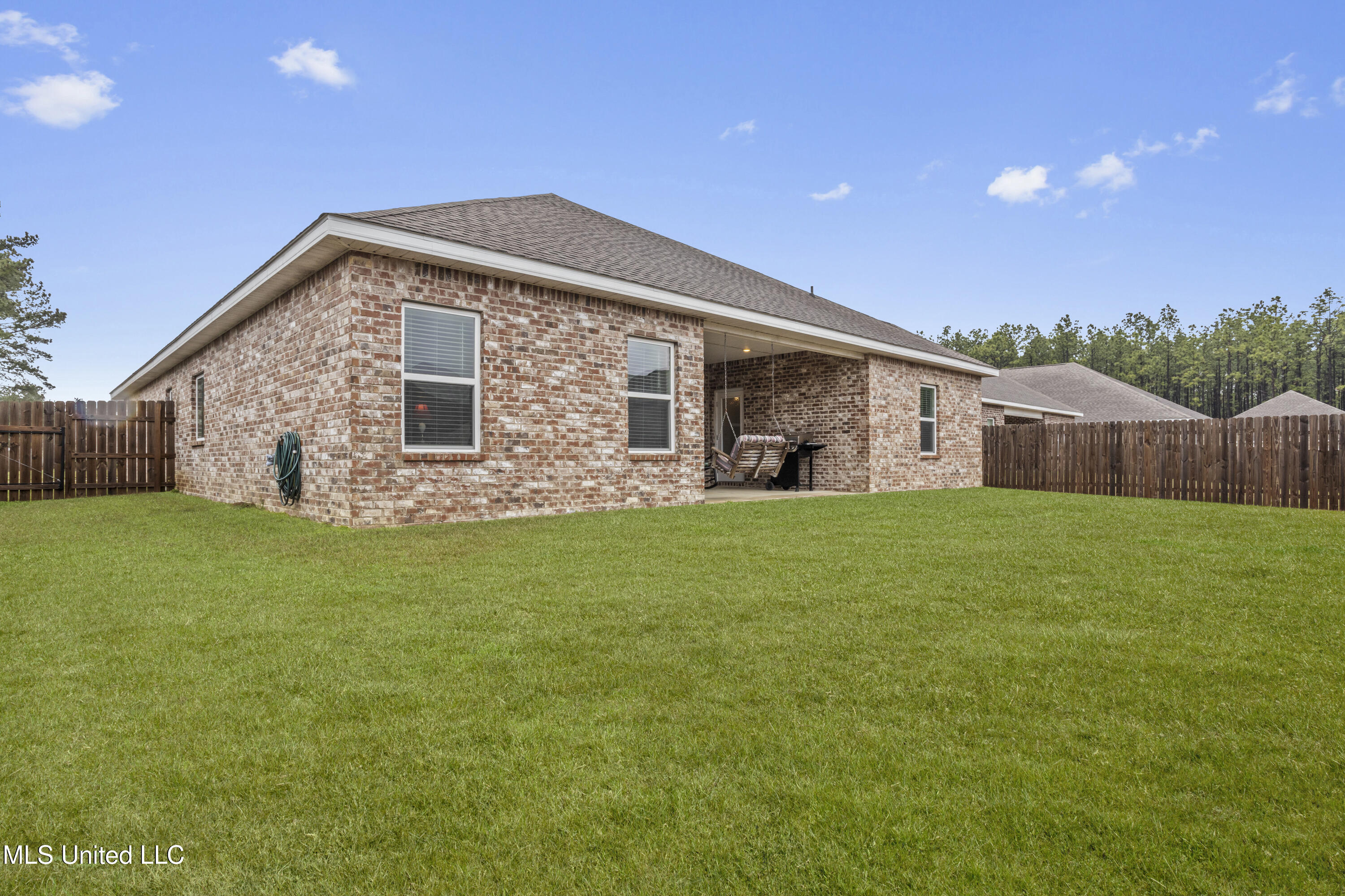 19498 Suwannee Street