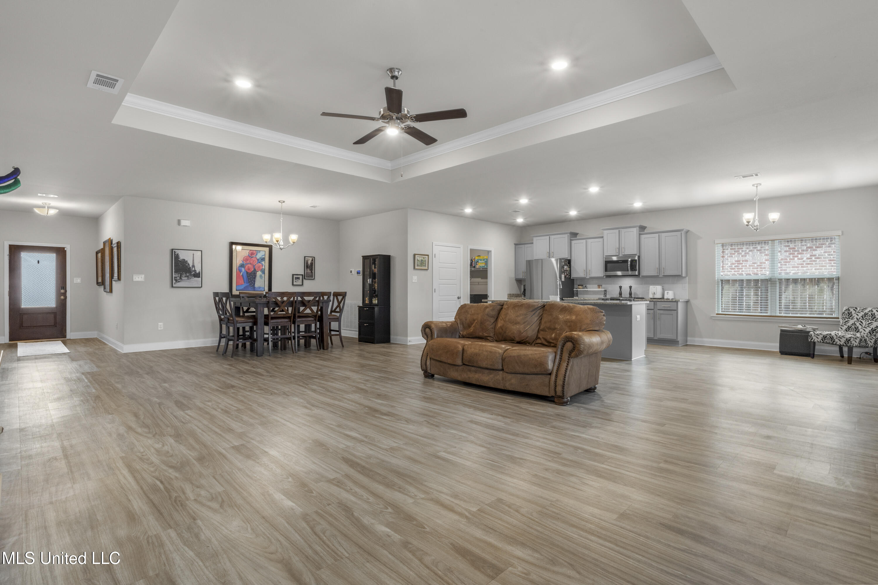 19498 Suwannee Street