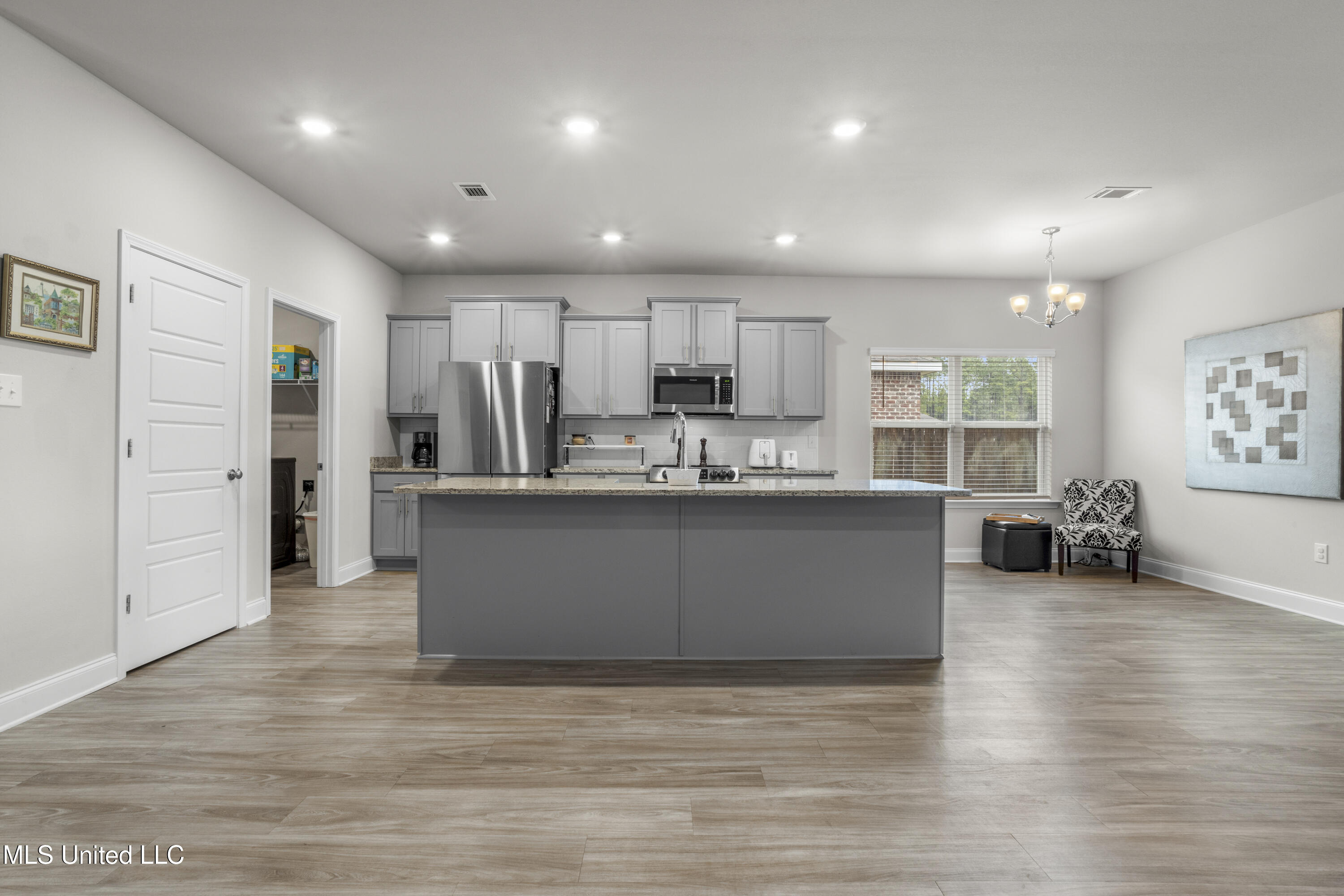 19498 Suwannee Street