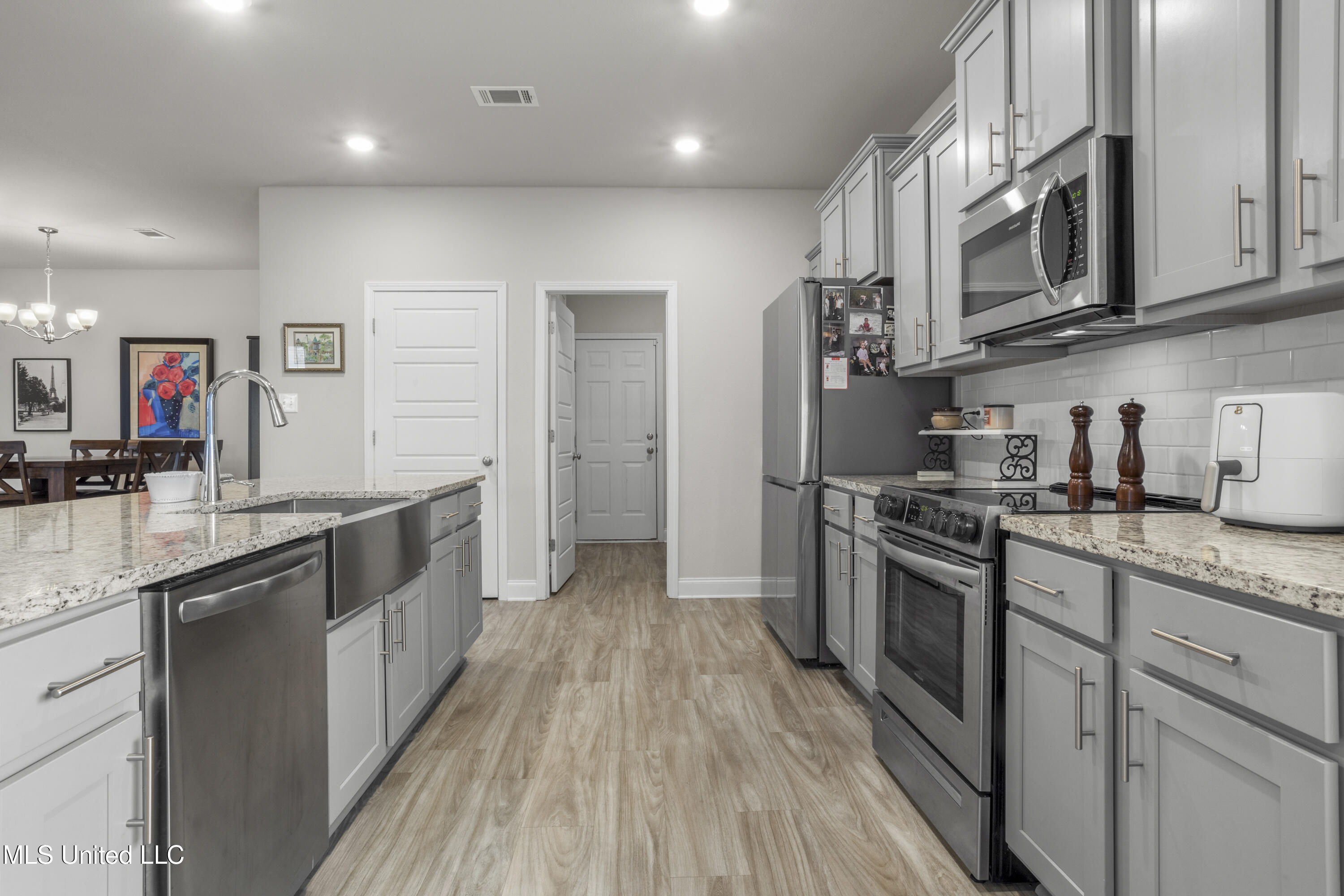 19498 Suwannee Street