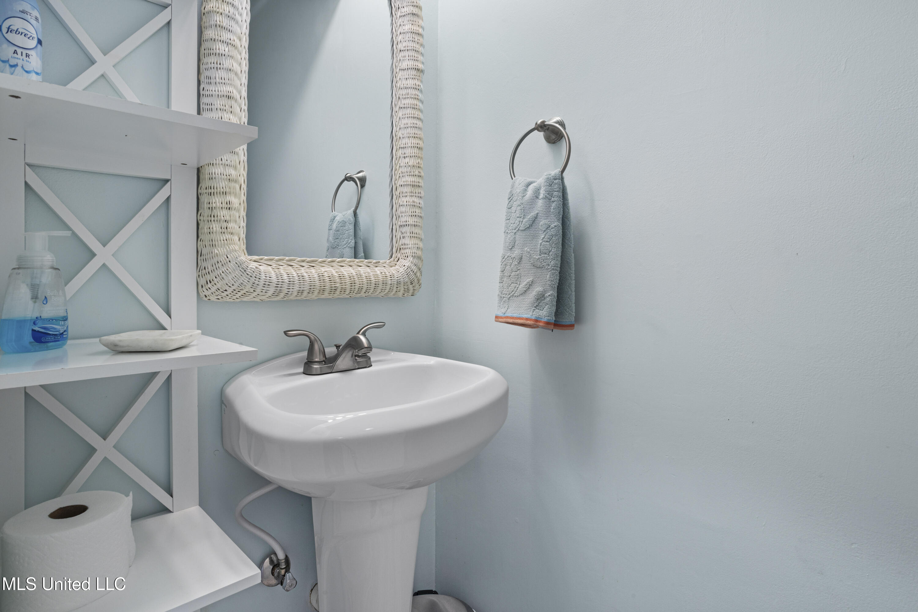 108 S Seashore Avenue