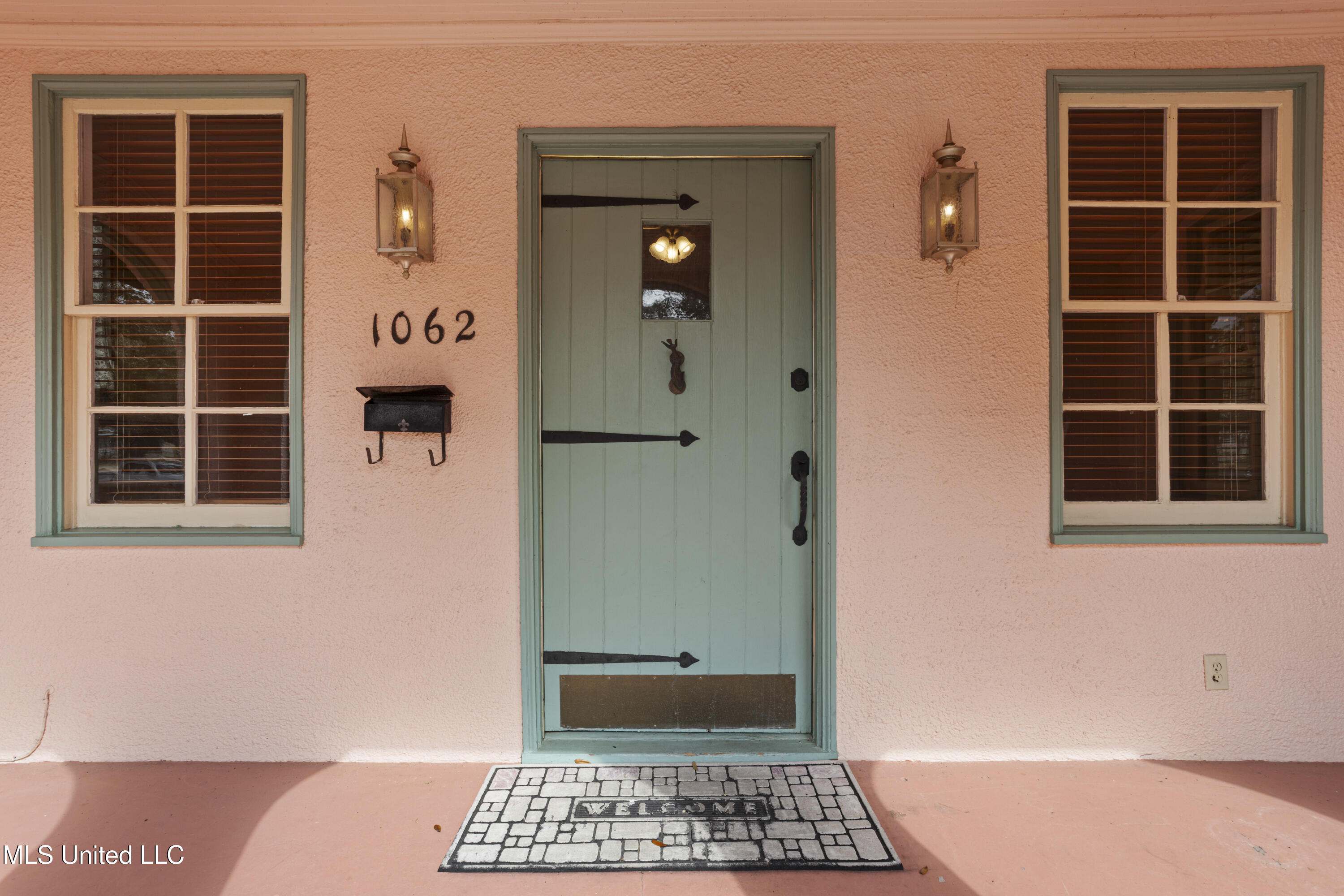 1062 Lafayette Street
