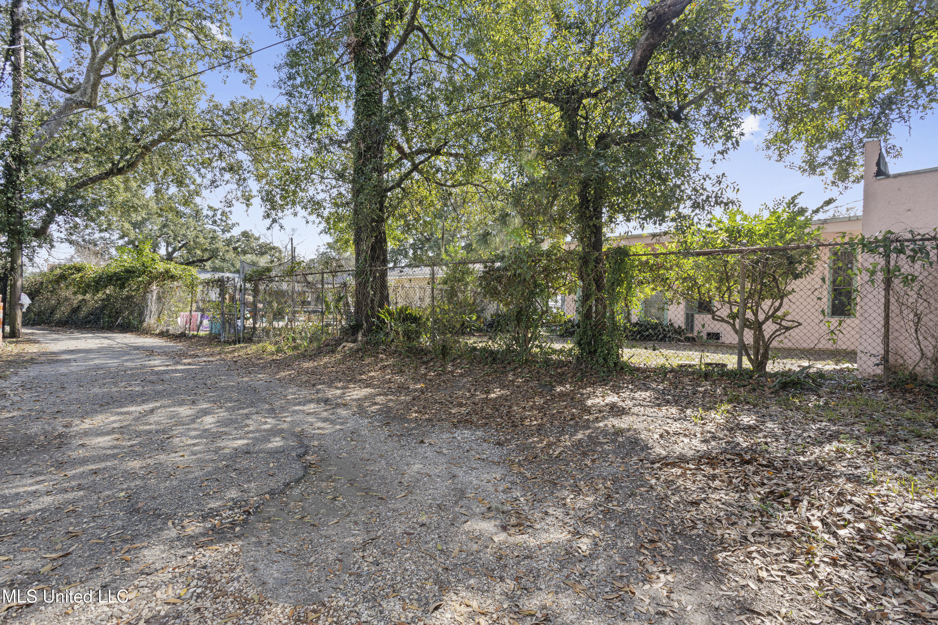 1062 Lafayette Street