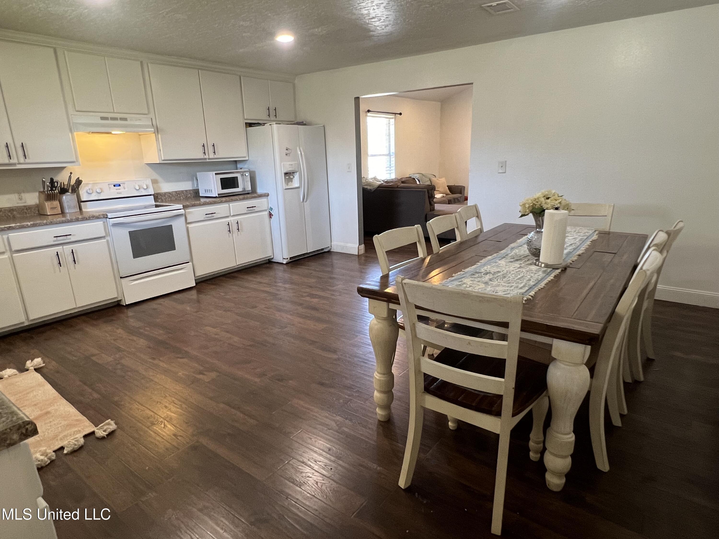 4400 Sammie Hearndon Road