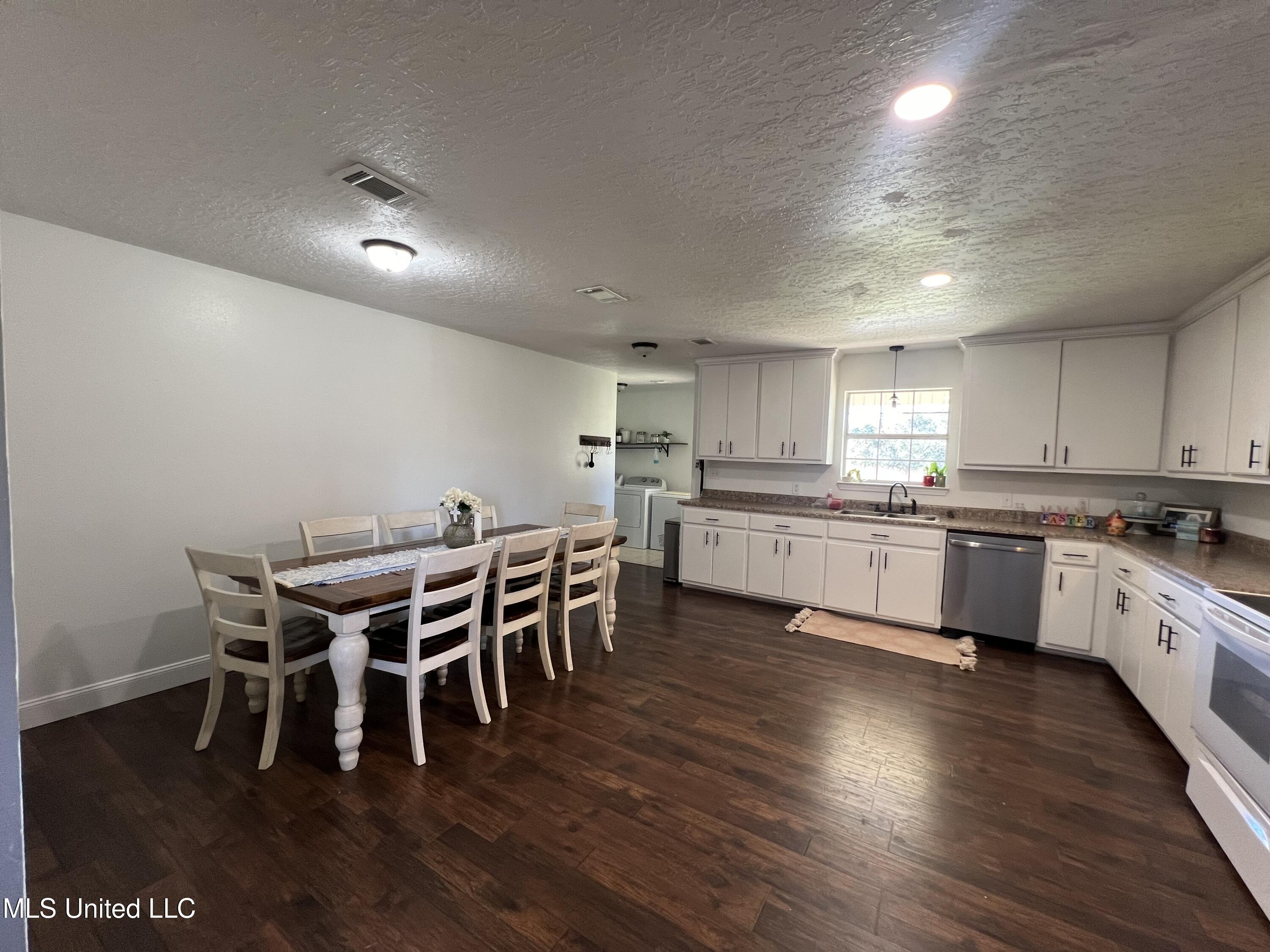 4400 Sammie Hearndon Road