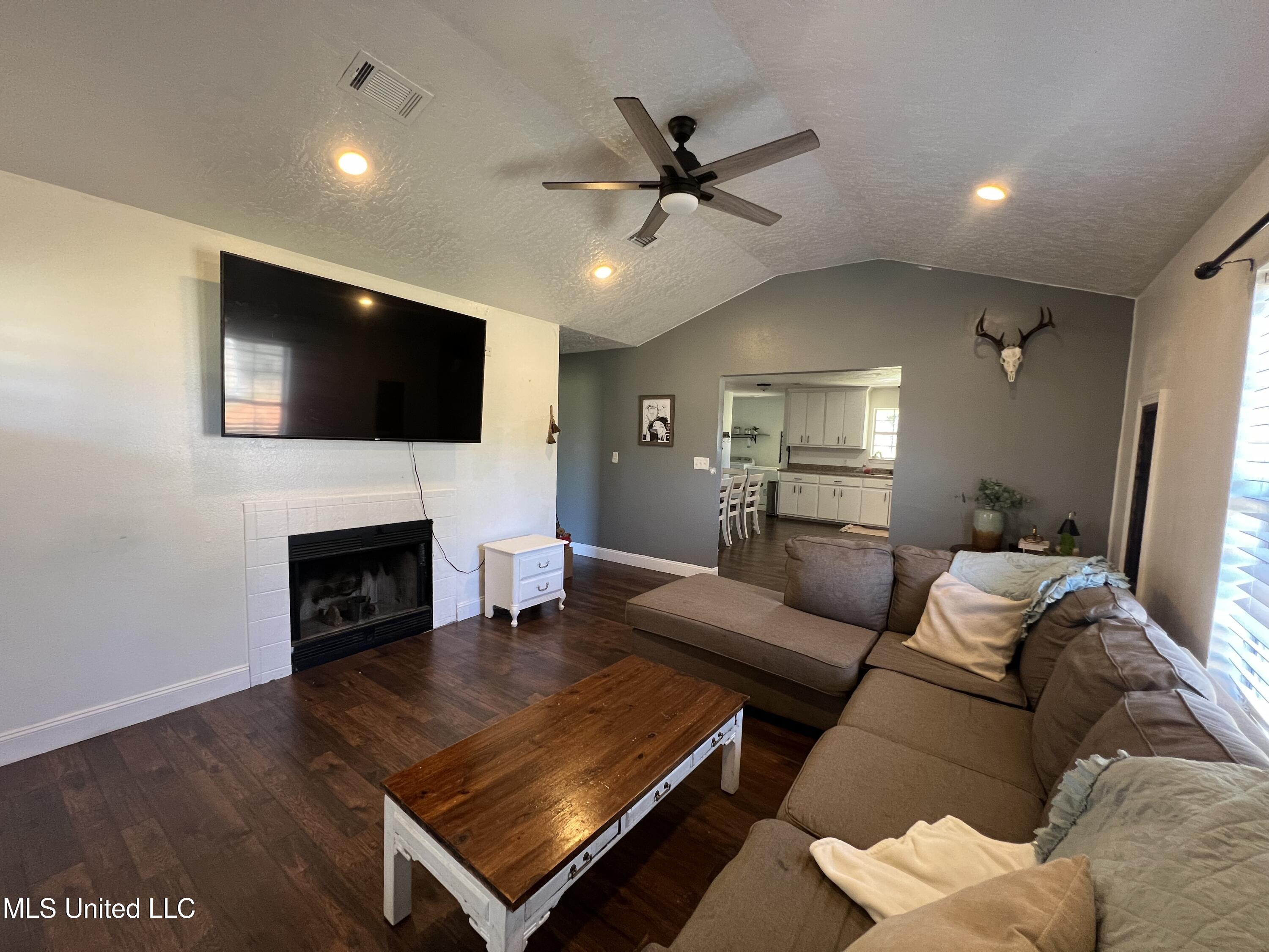 4400 Sammie Hearndon Road