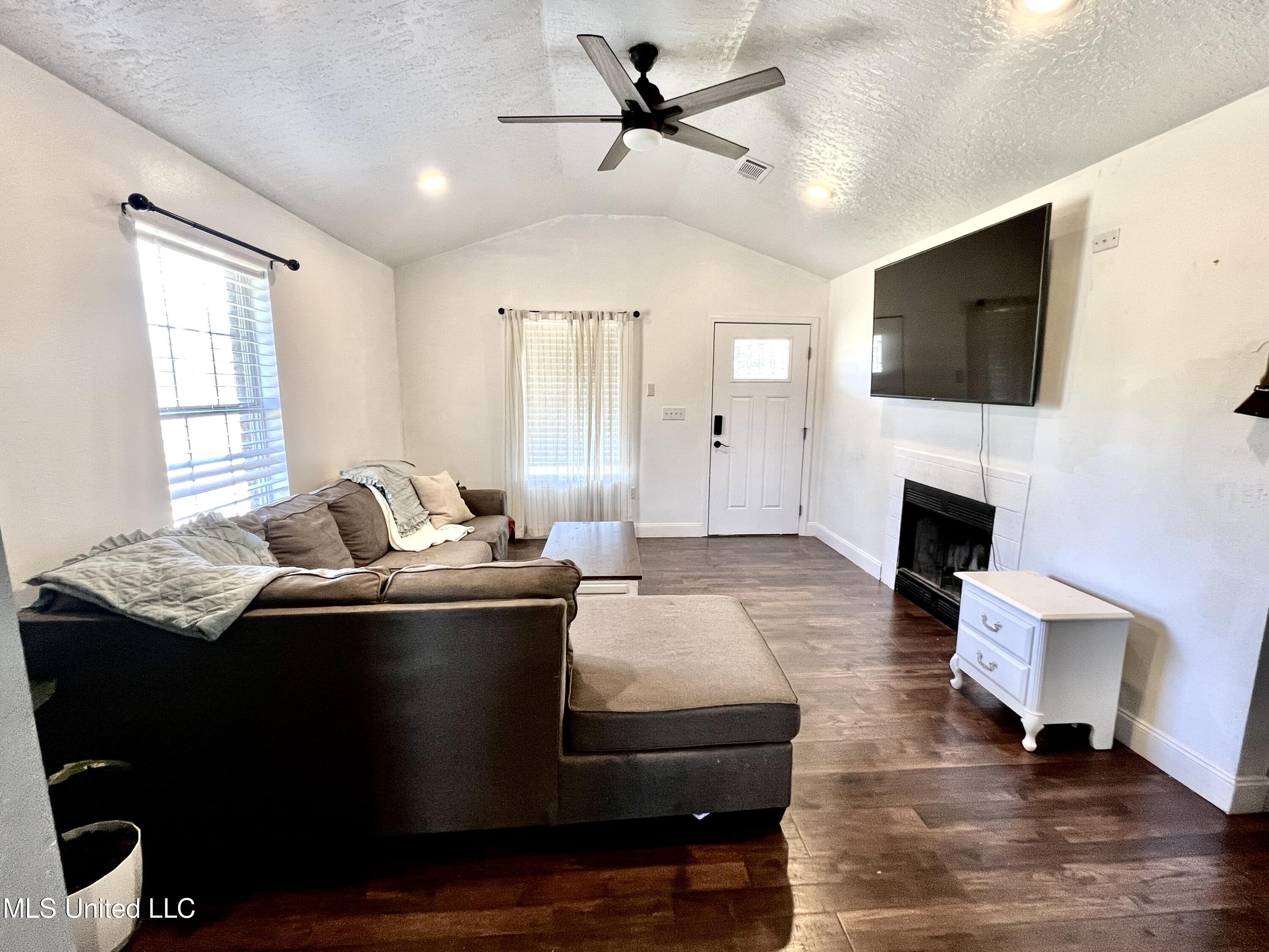 4400 Sammie Hearndon Road