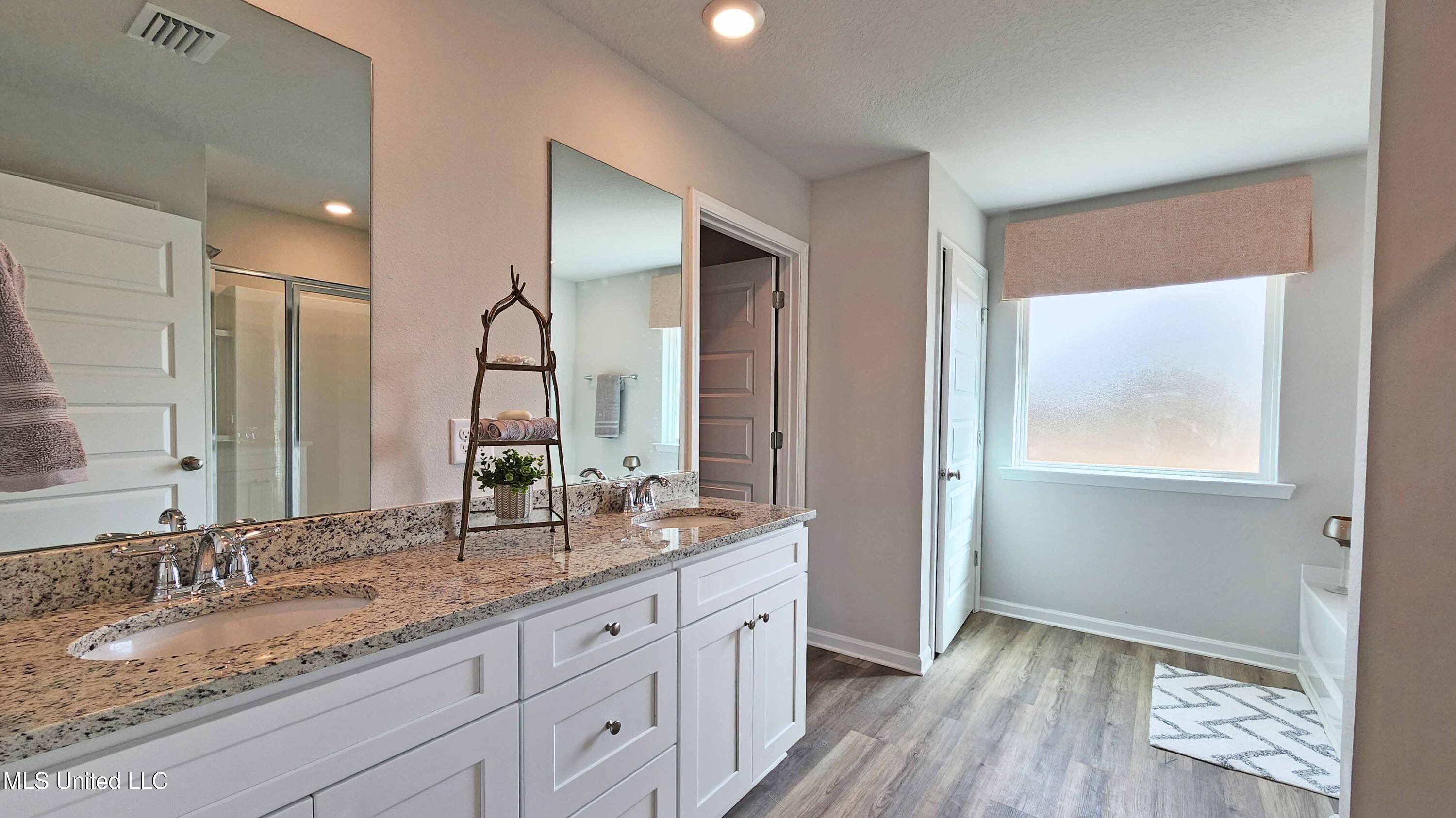 9682 Reserve Boulevard