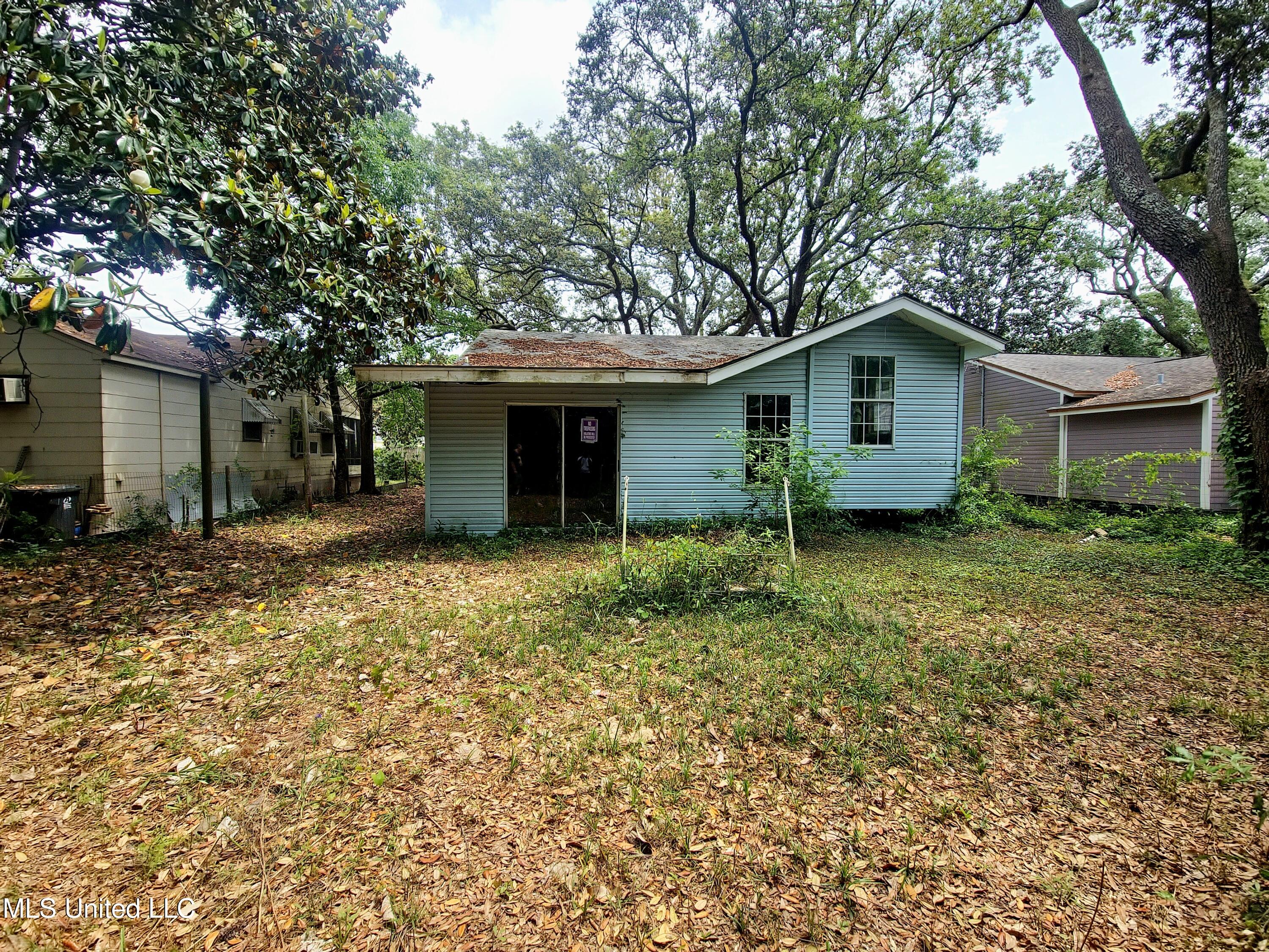 2409 Joan Avenue