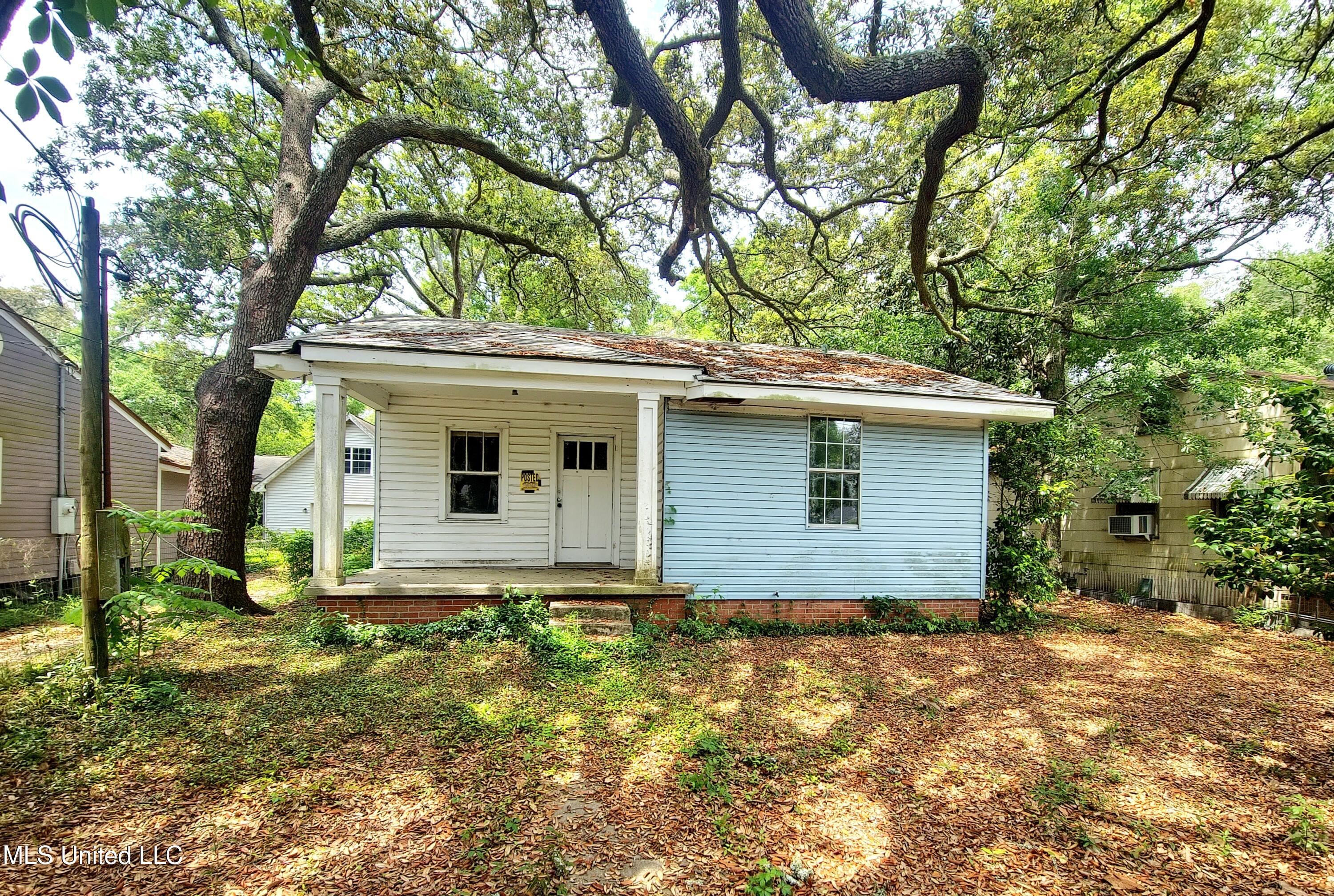 2409 Joan Avenue
