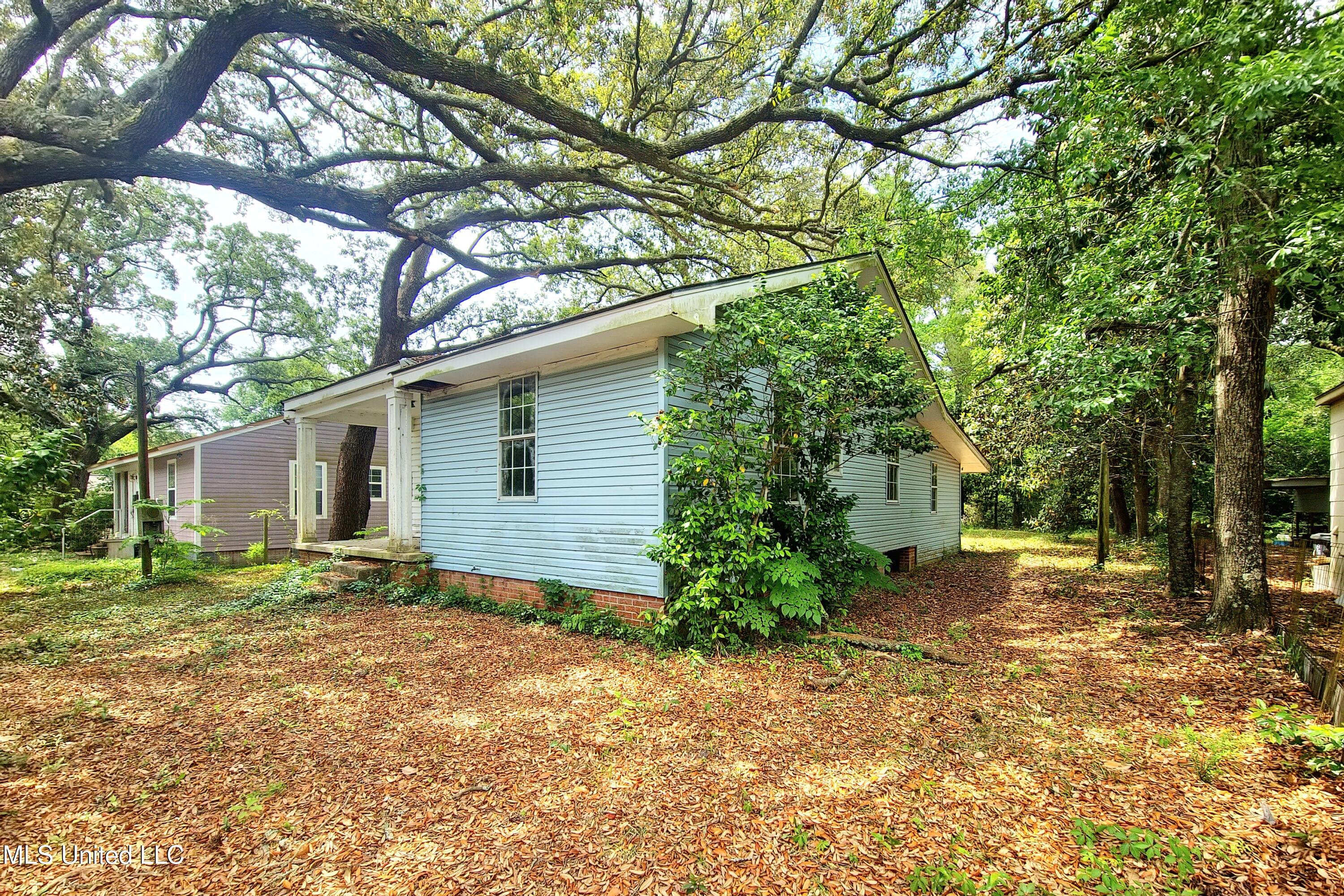 2409 Joan Avenue