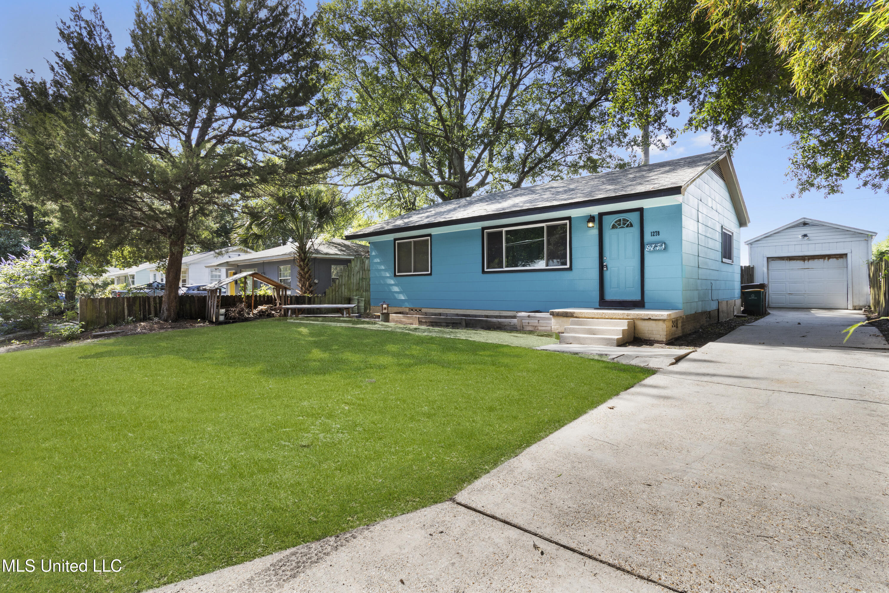1278 Lopez Place