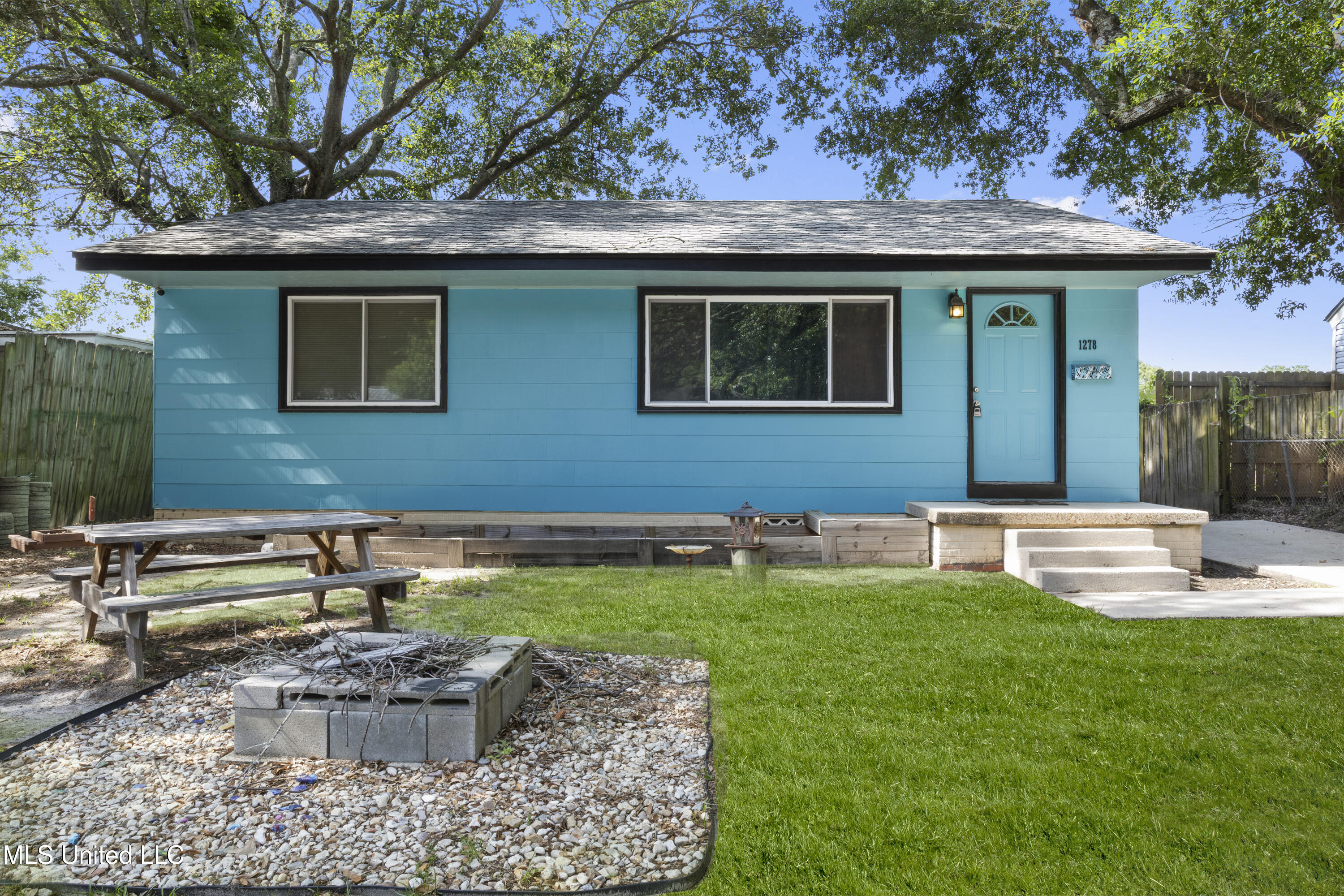 1278 Lopez Place