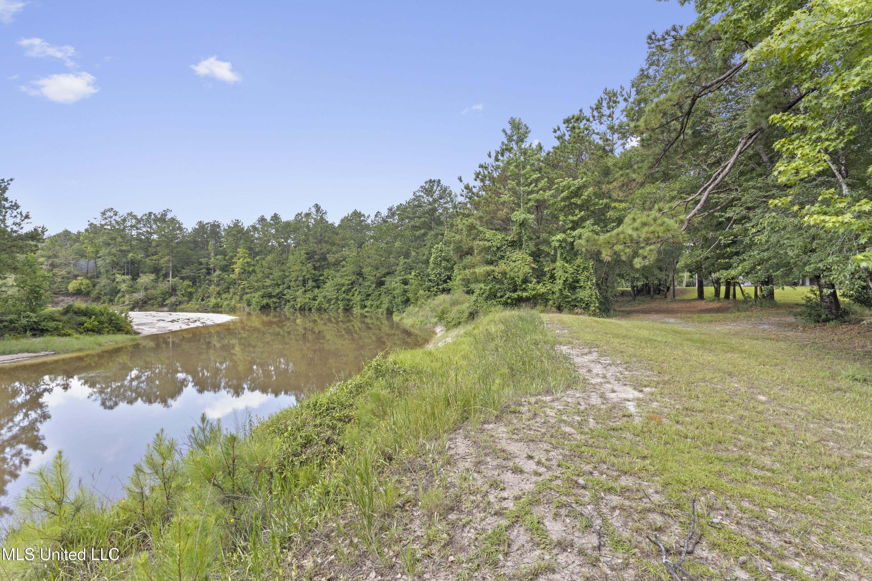 3554 Rivers Pointe Road, D'Iberville