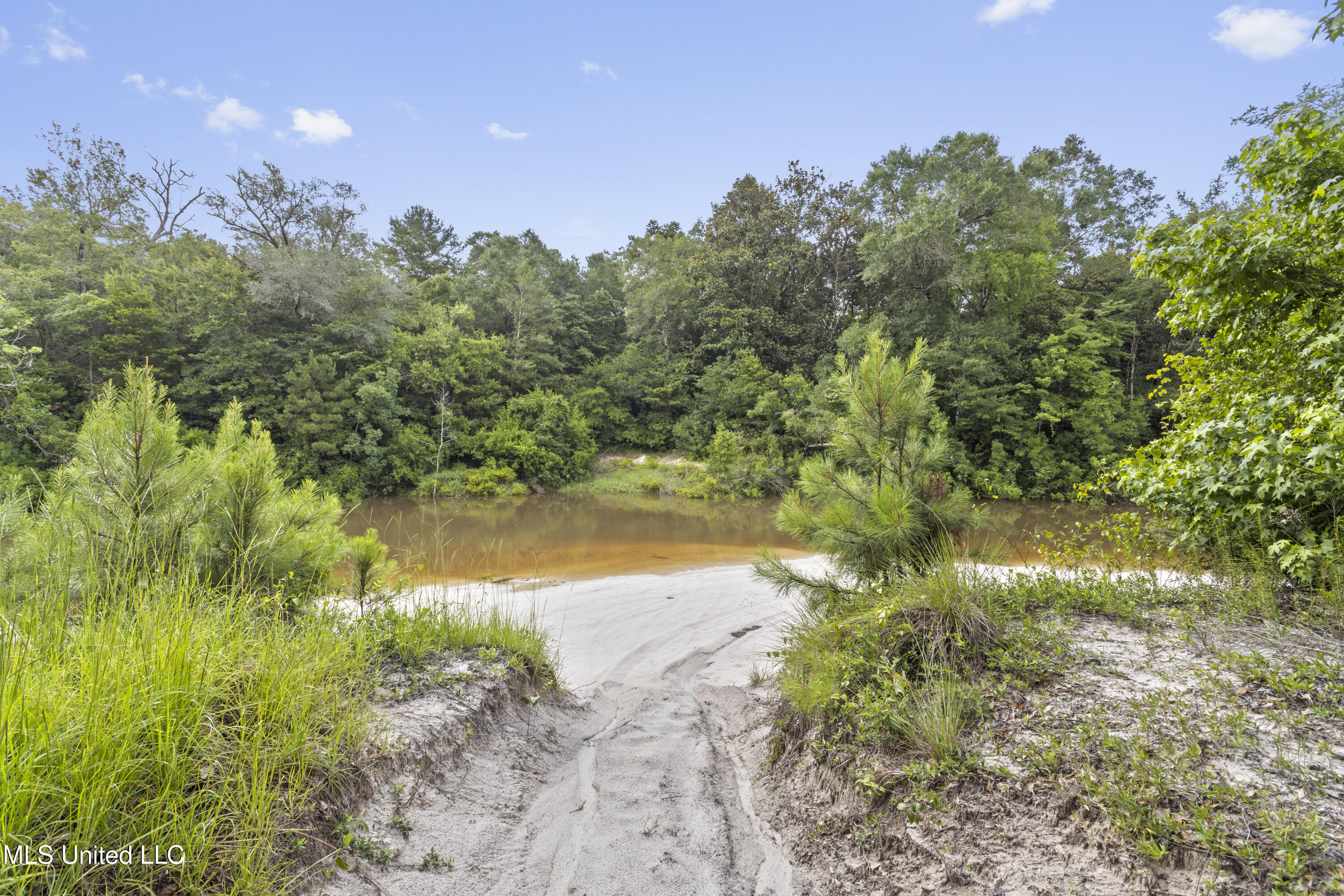 3554 Rivers Pointe Road, D'Iberville