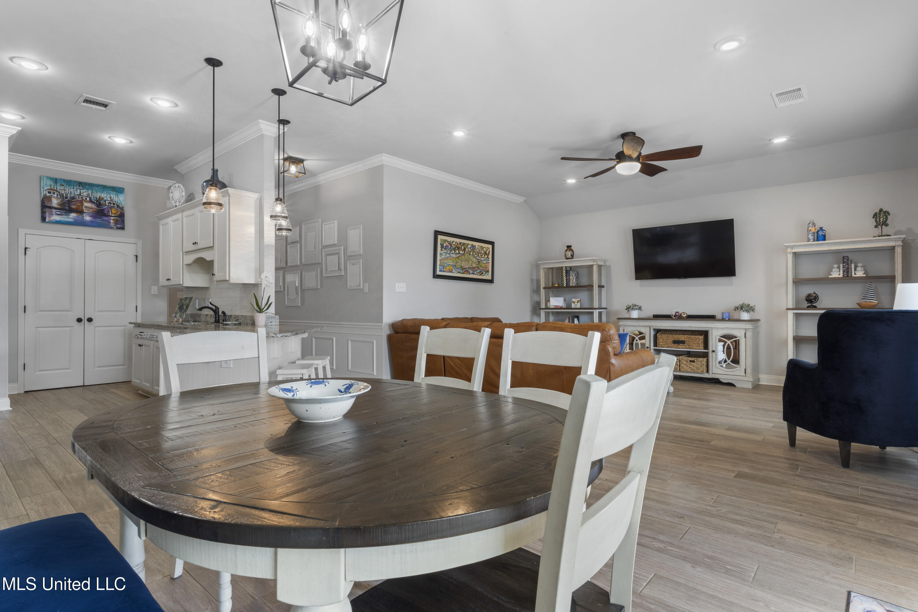 474 Palm Breeze Drive