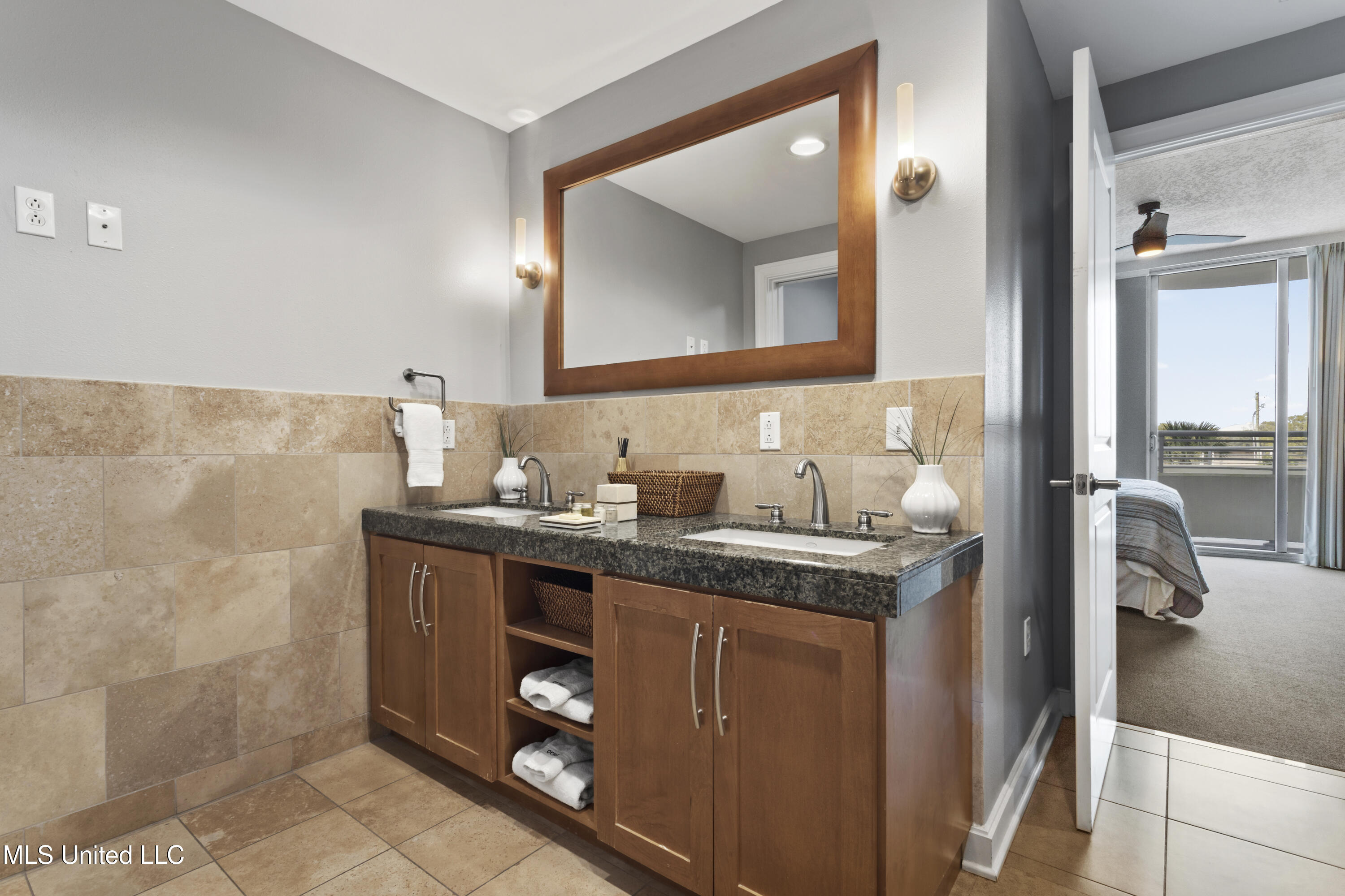 2060 Beach Boulevard, 102