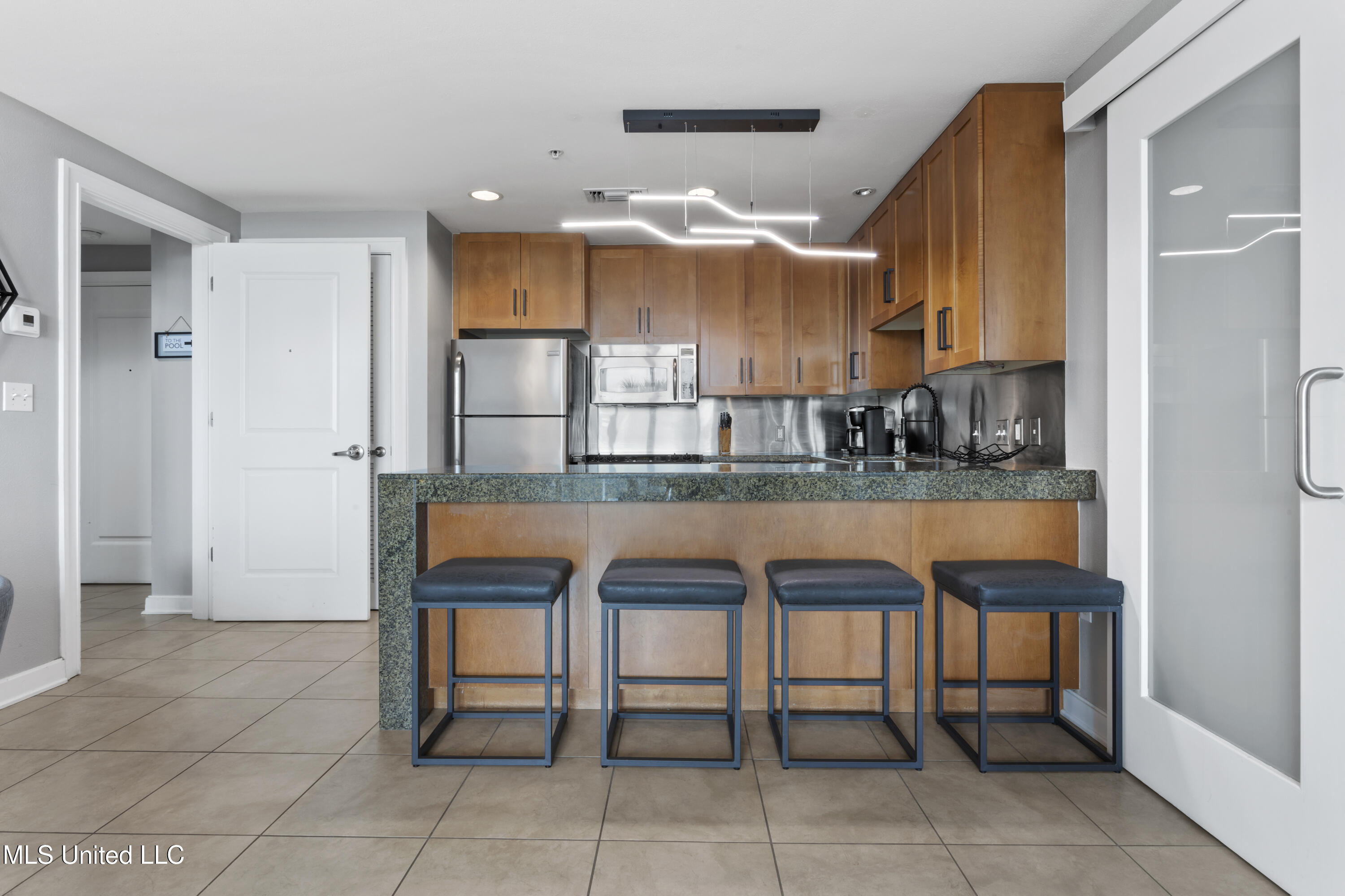 2060 Beach Boulevard, 102