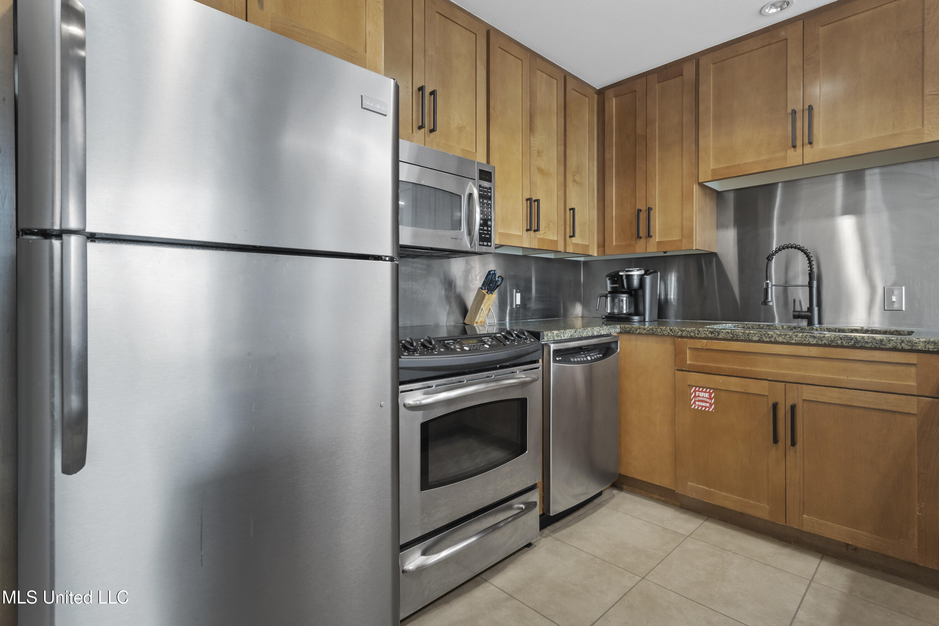 2060 Beach Boulevard, 102