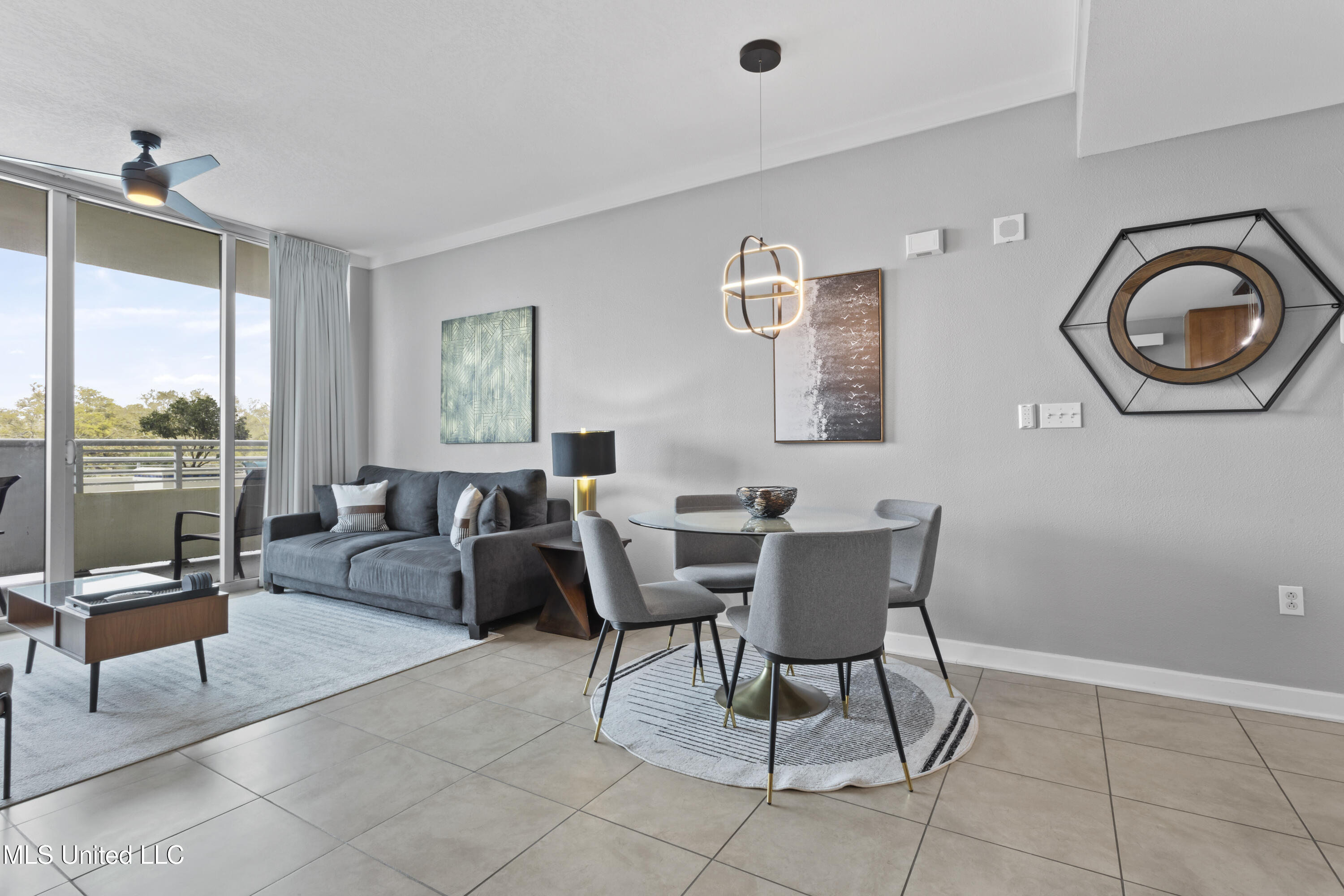 2060 Beach Boulevard, 102