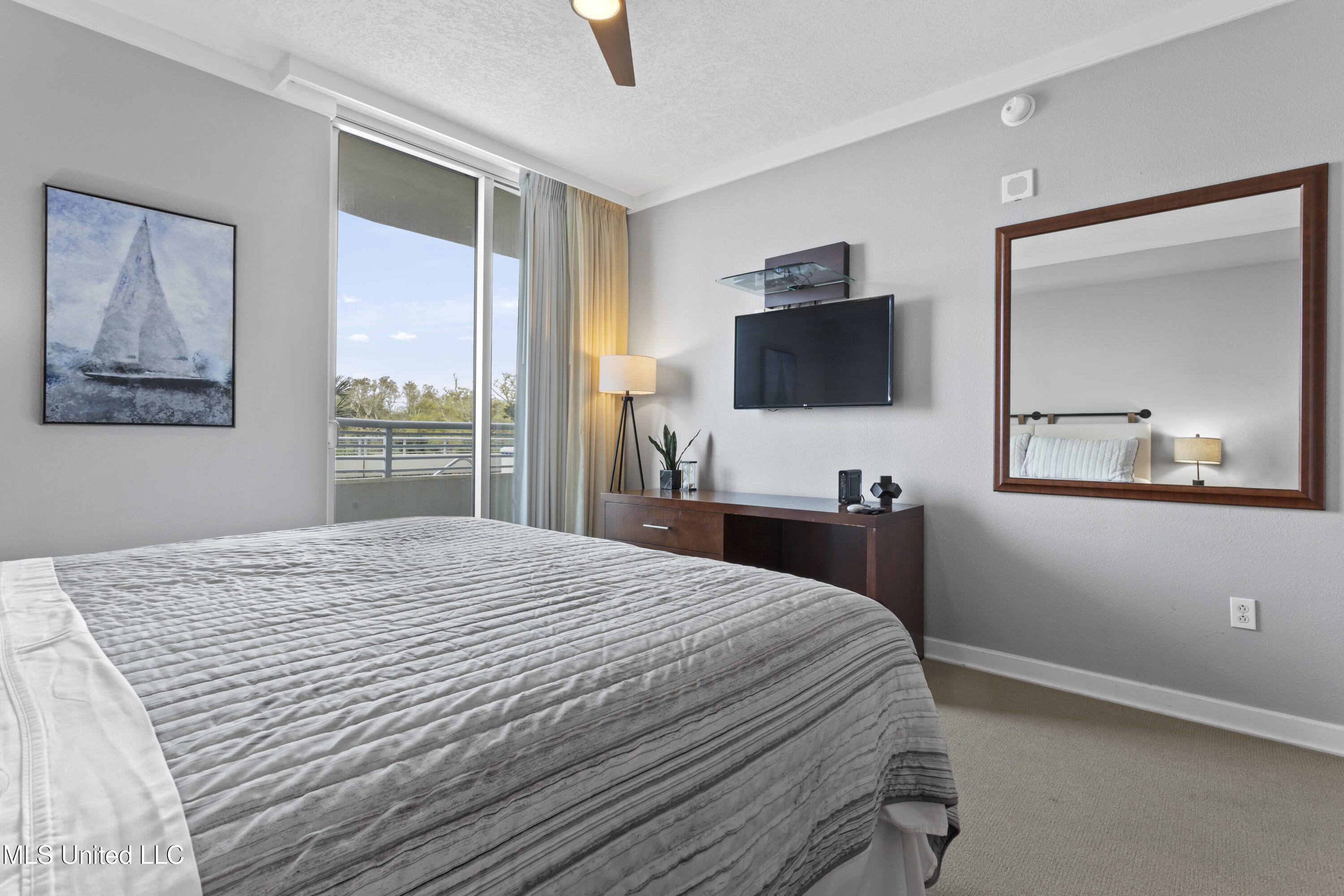 2060 Beach Boulevard, 102