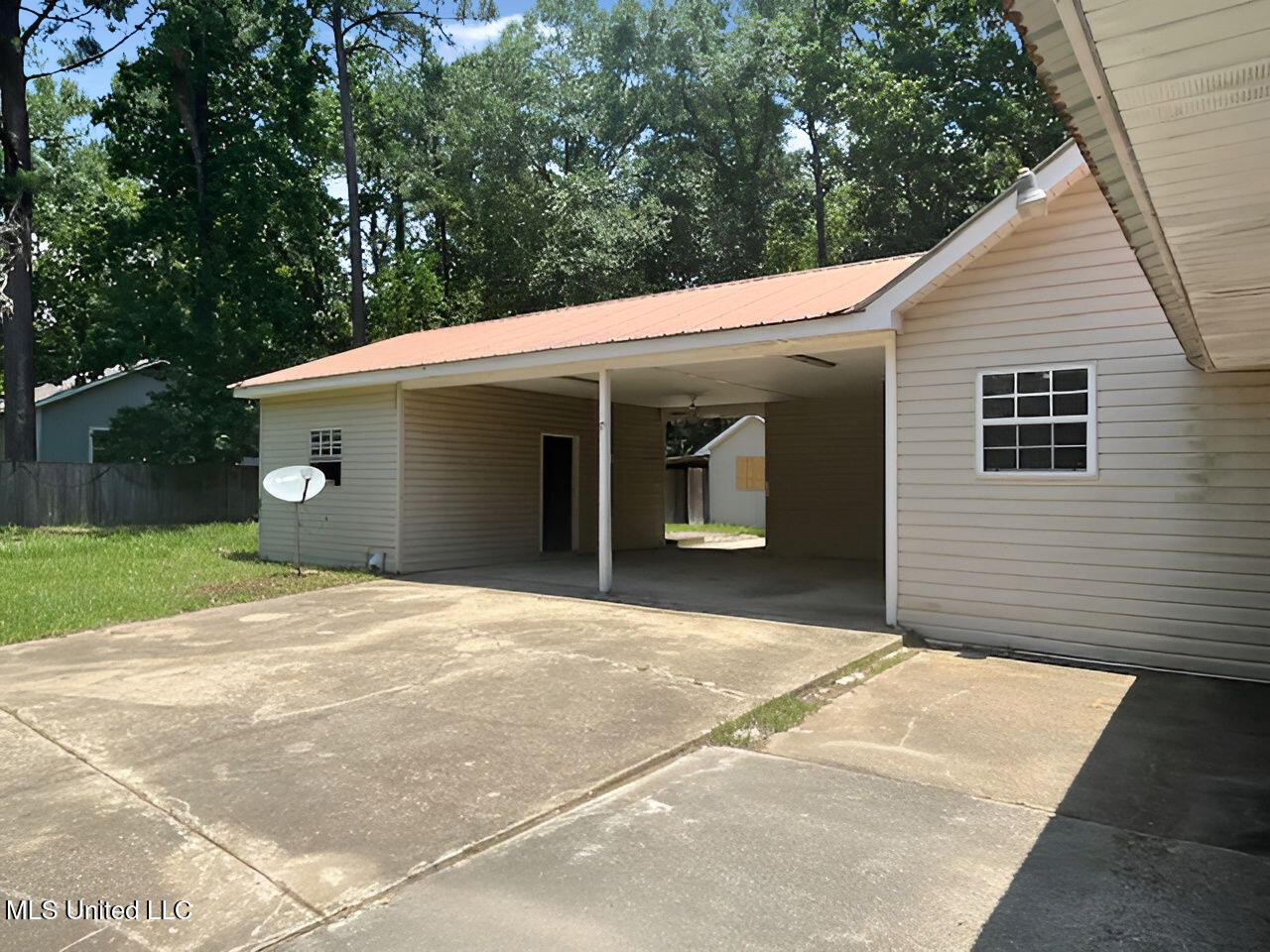 932 Saint Ann Street