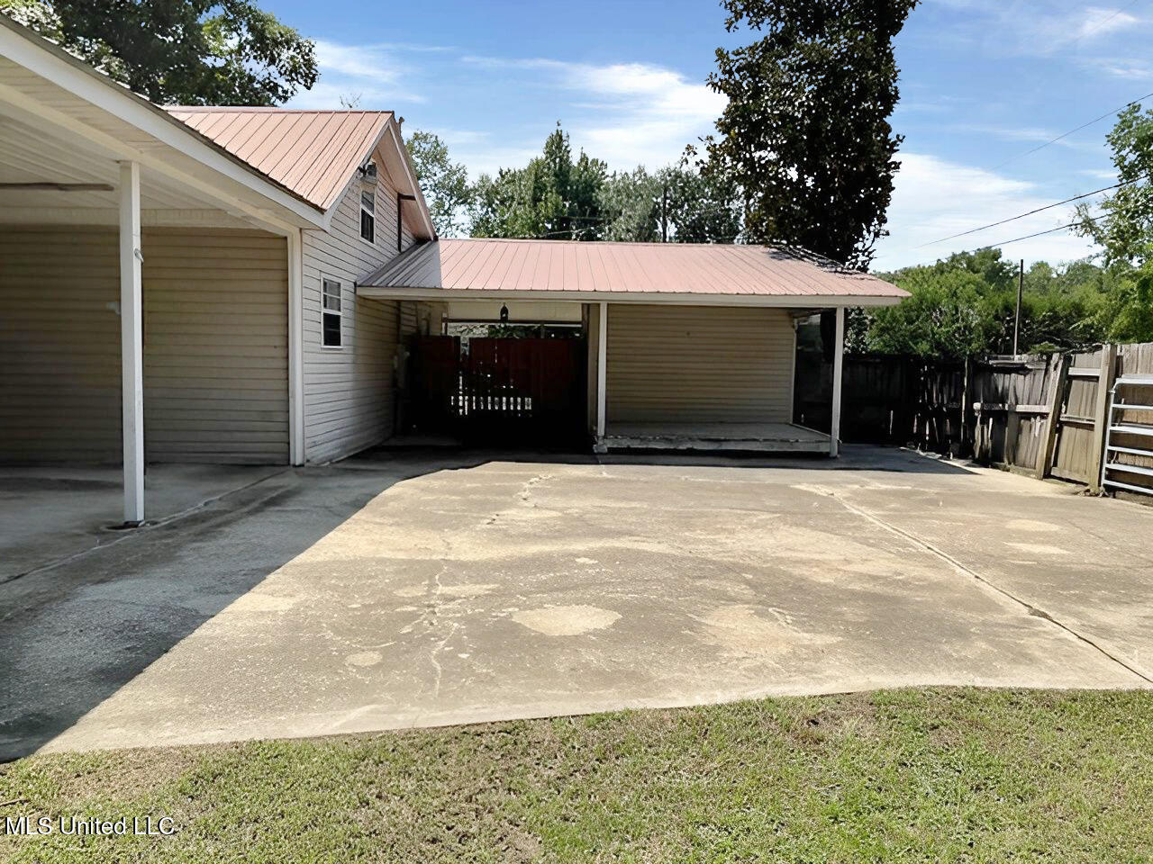 932 Saint Ann Street