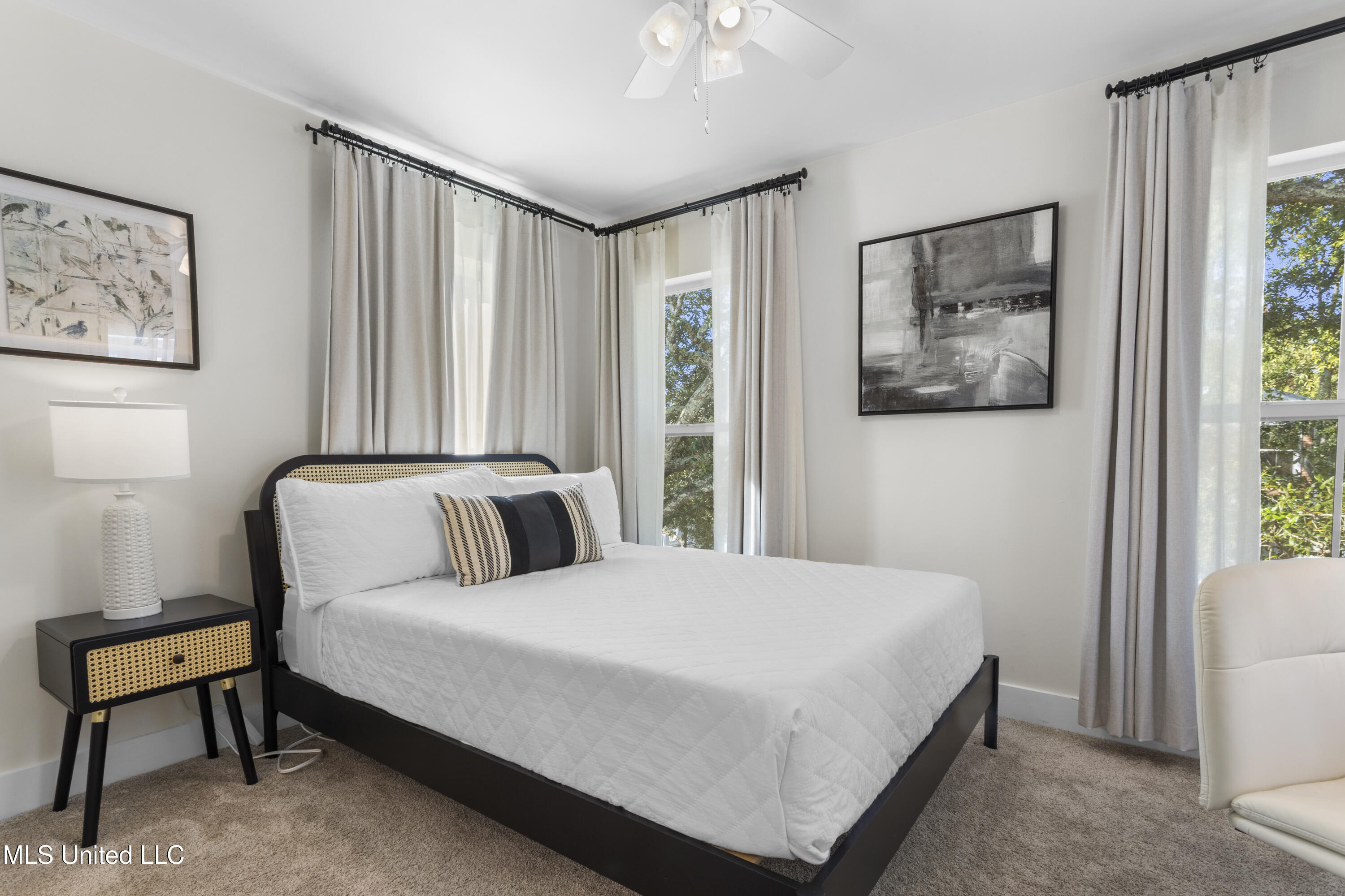 2207 Government Street, 11