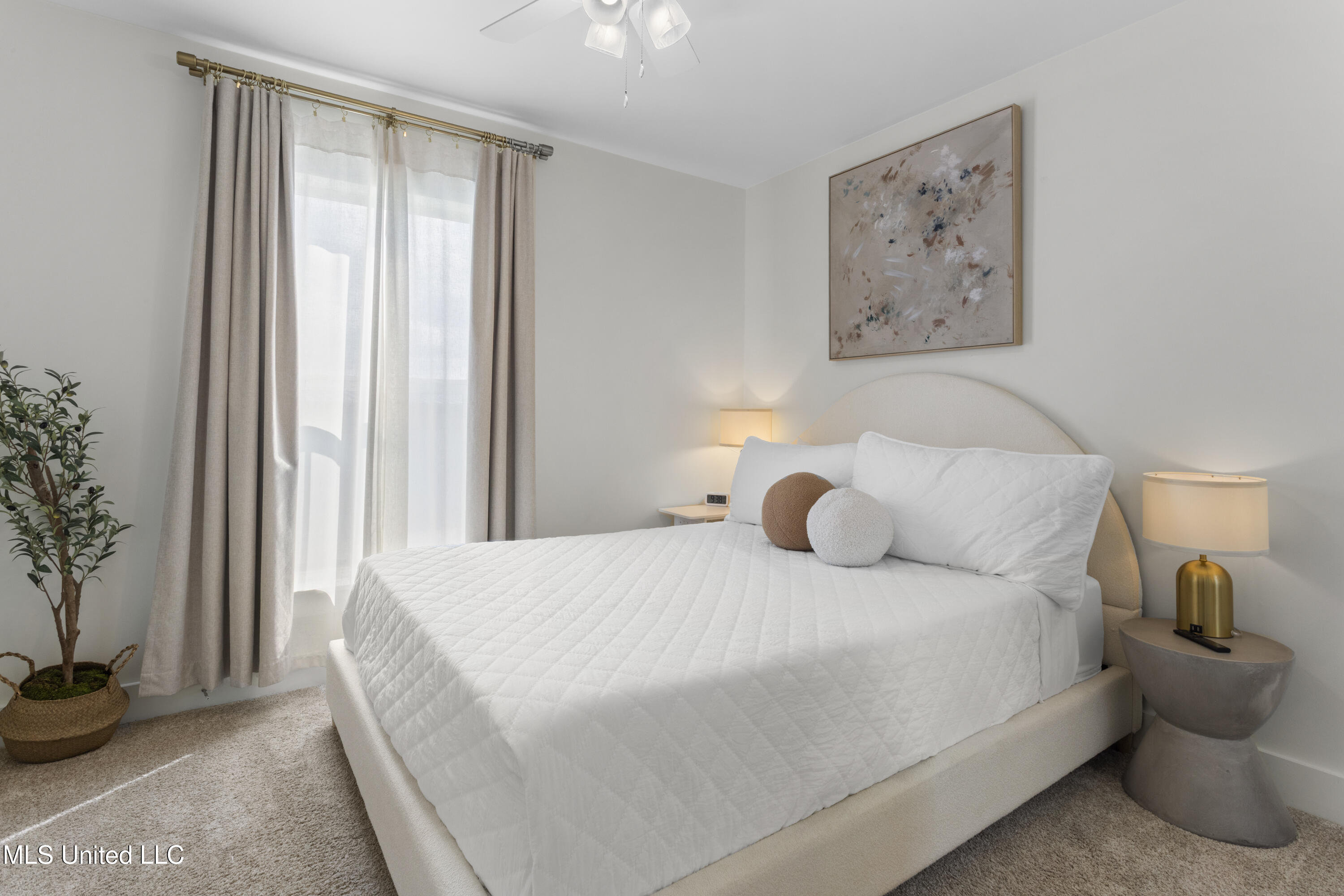 2207 Government Street, 11