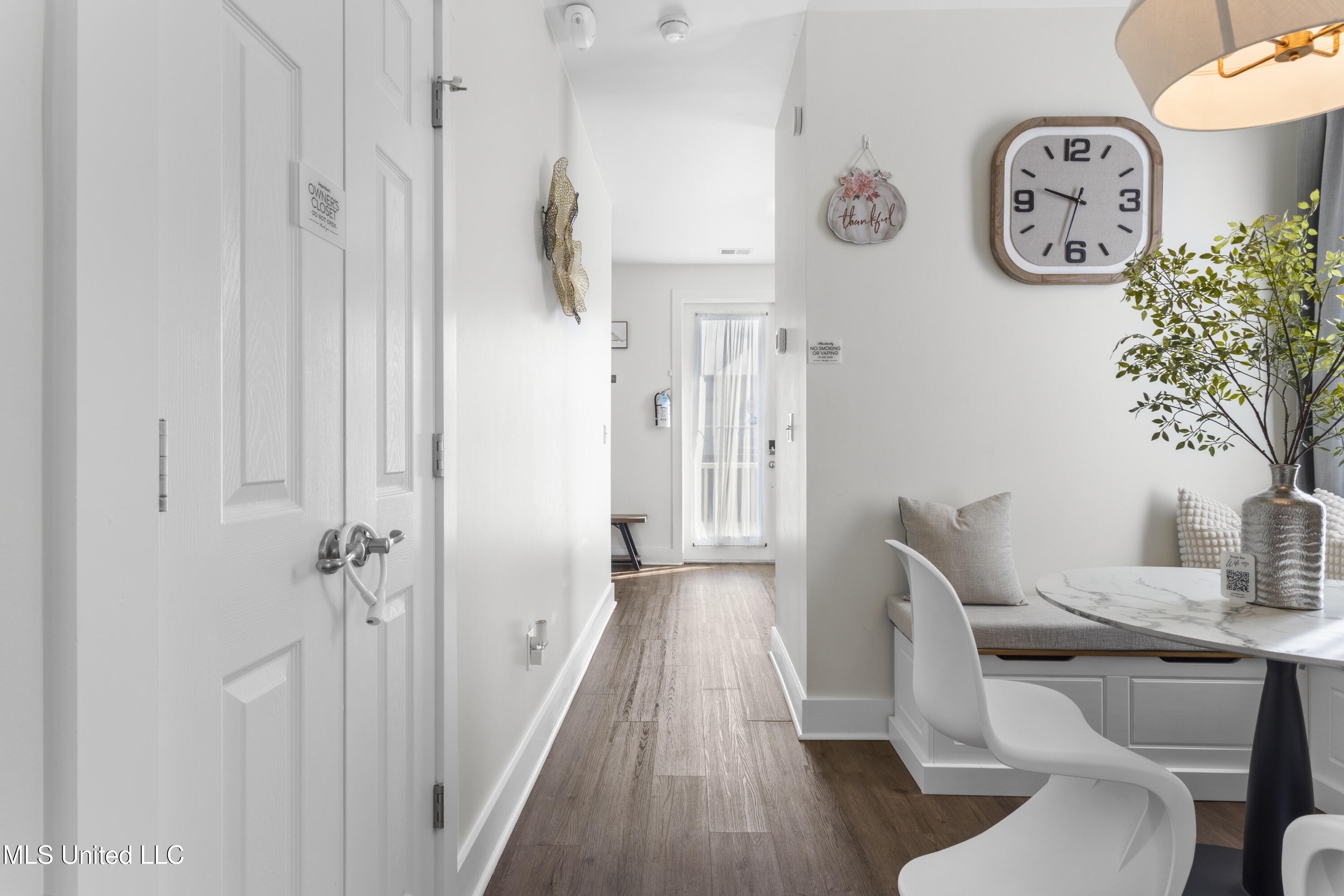 2207 Government Street, 11