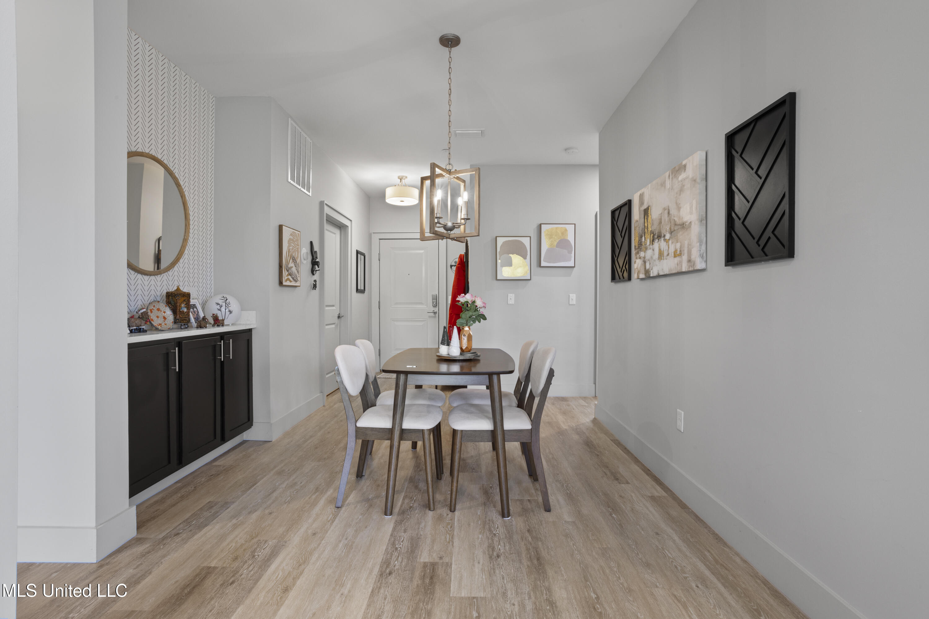 2501 Bienville Boulevard, 531