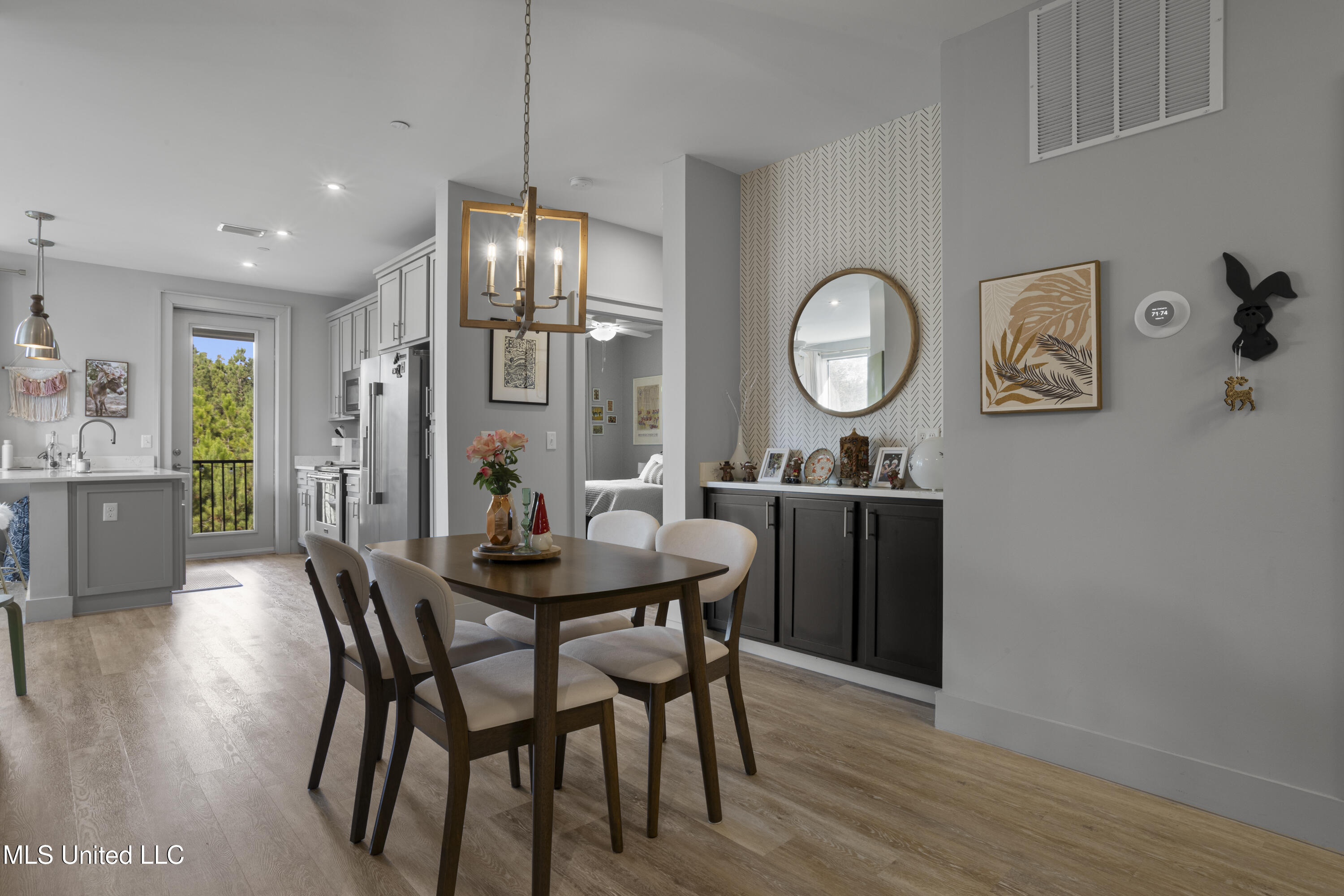 2501 Bienville Boulevard, 531