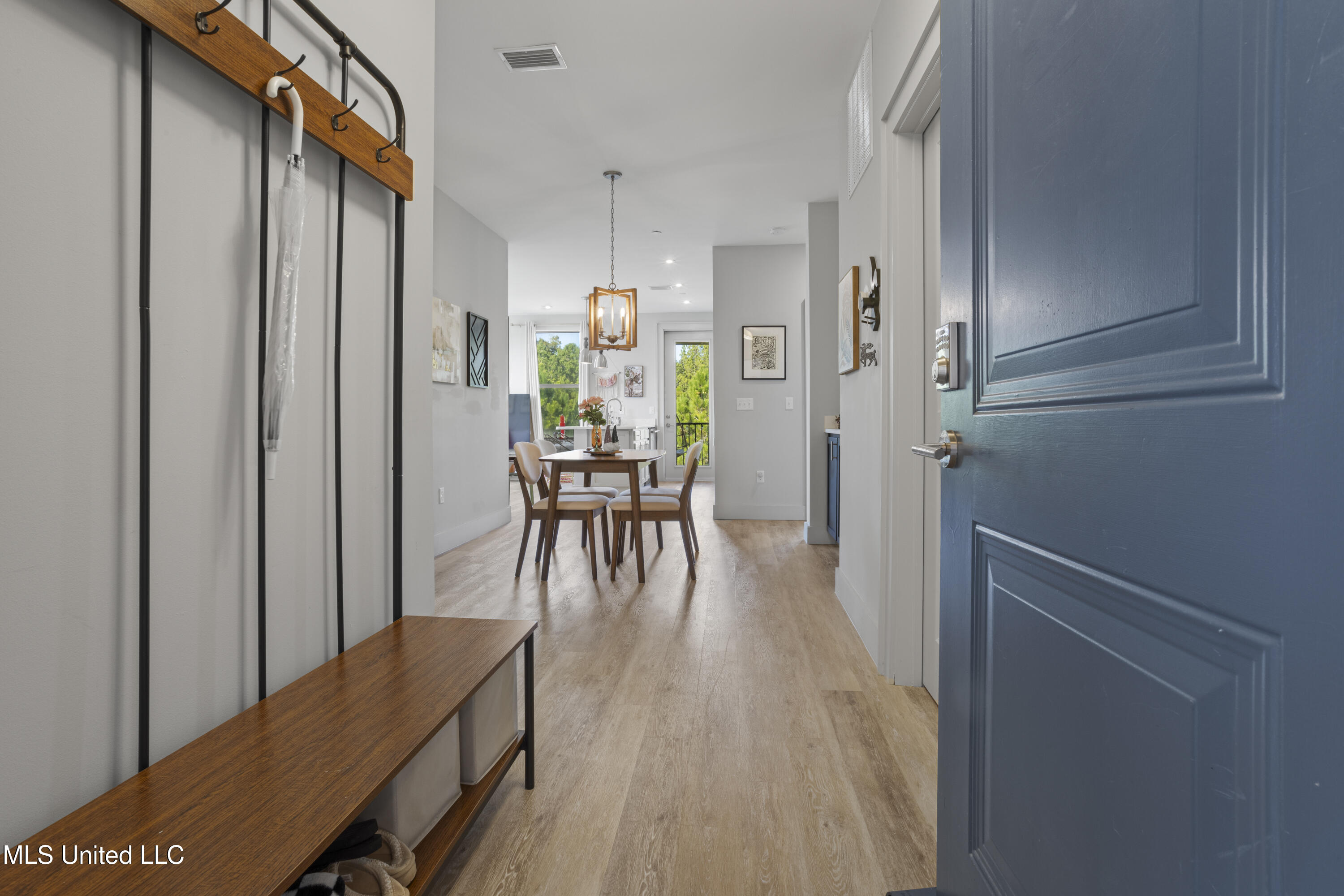 2501 Bienville Boulevard, 531