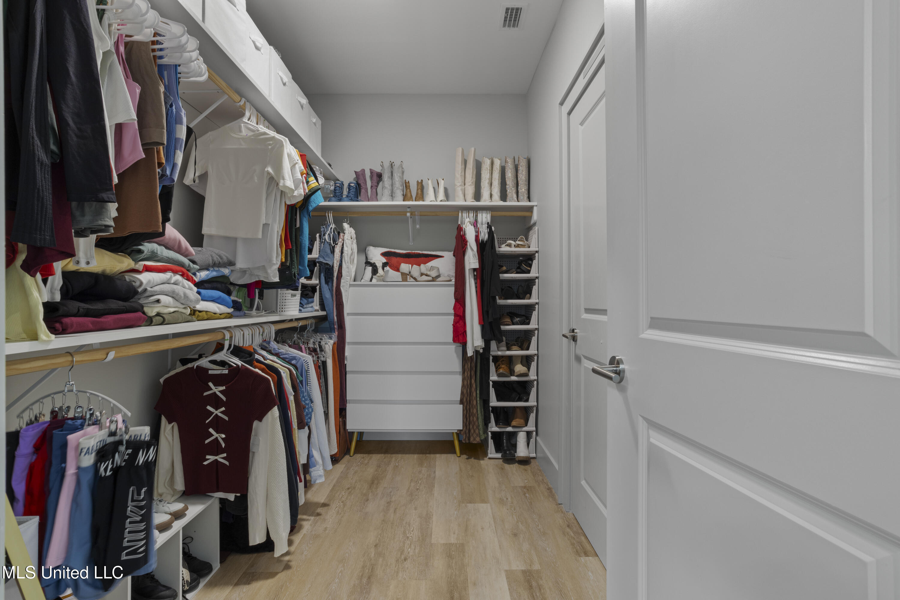 2501 Bienville Boulevard, 531