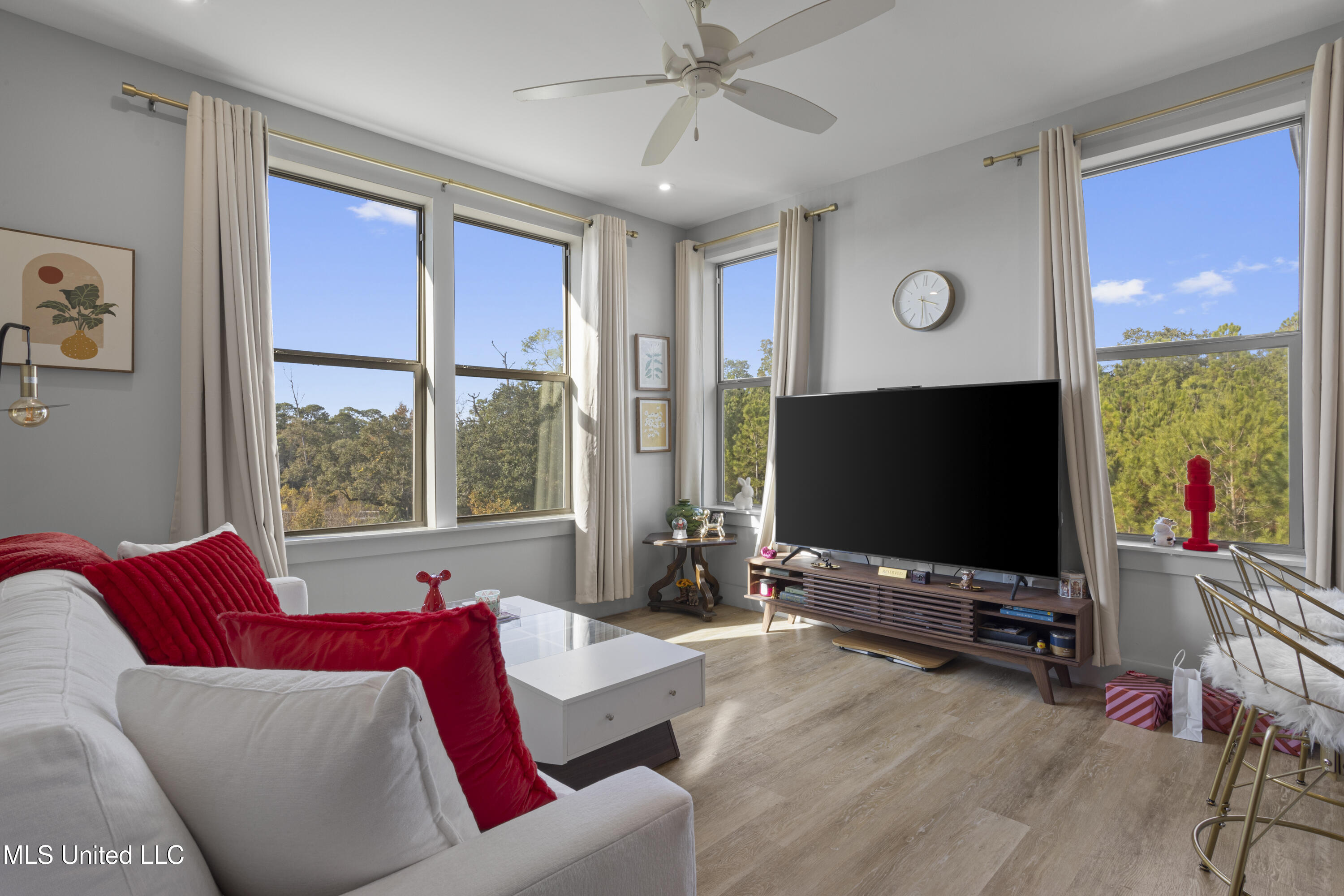 2501 Bienville Boulevard, 531