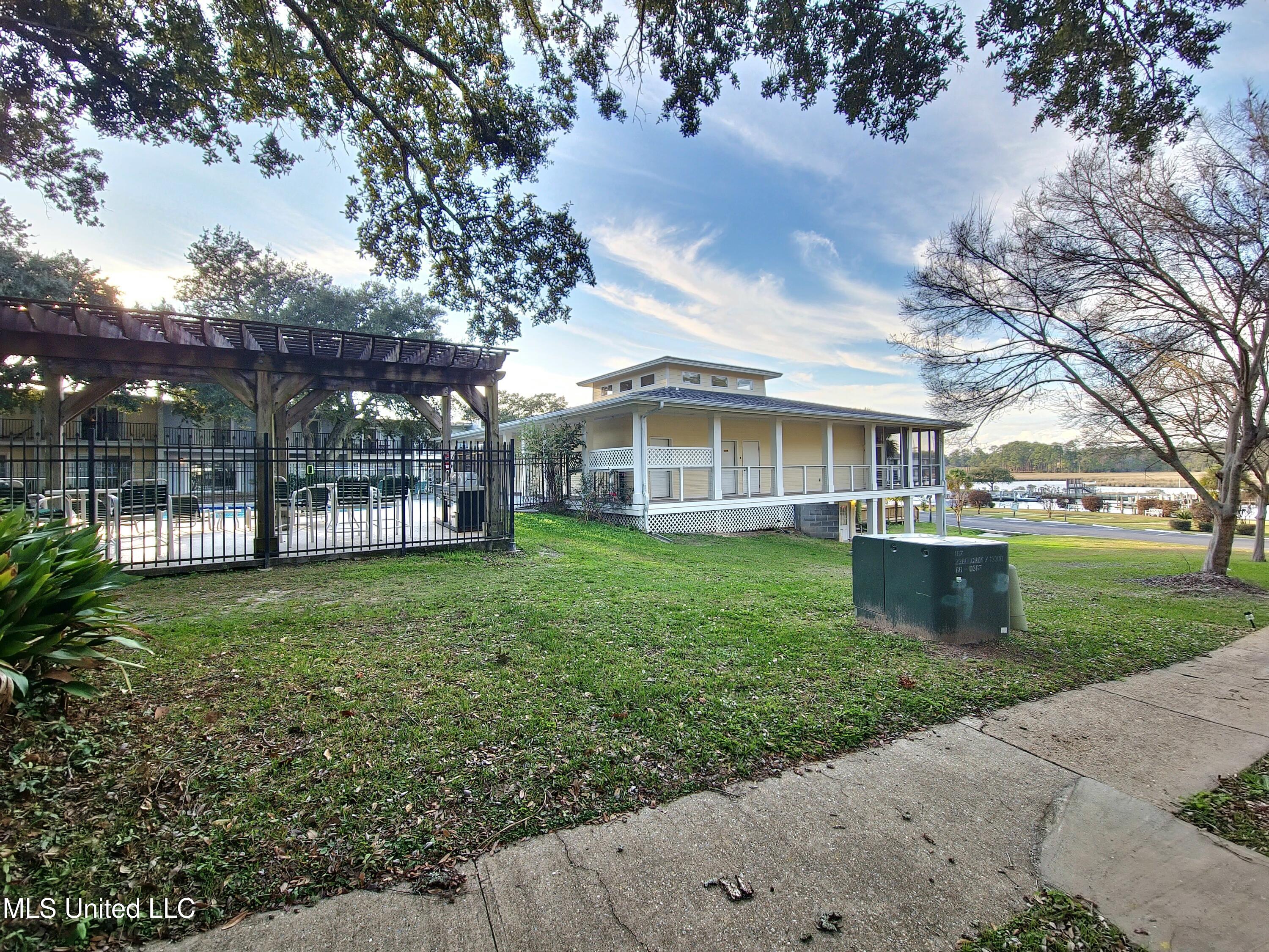 3230 Cumberland Road, 42