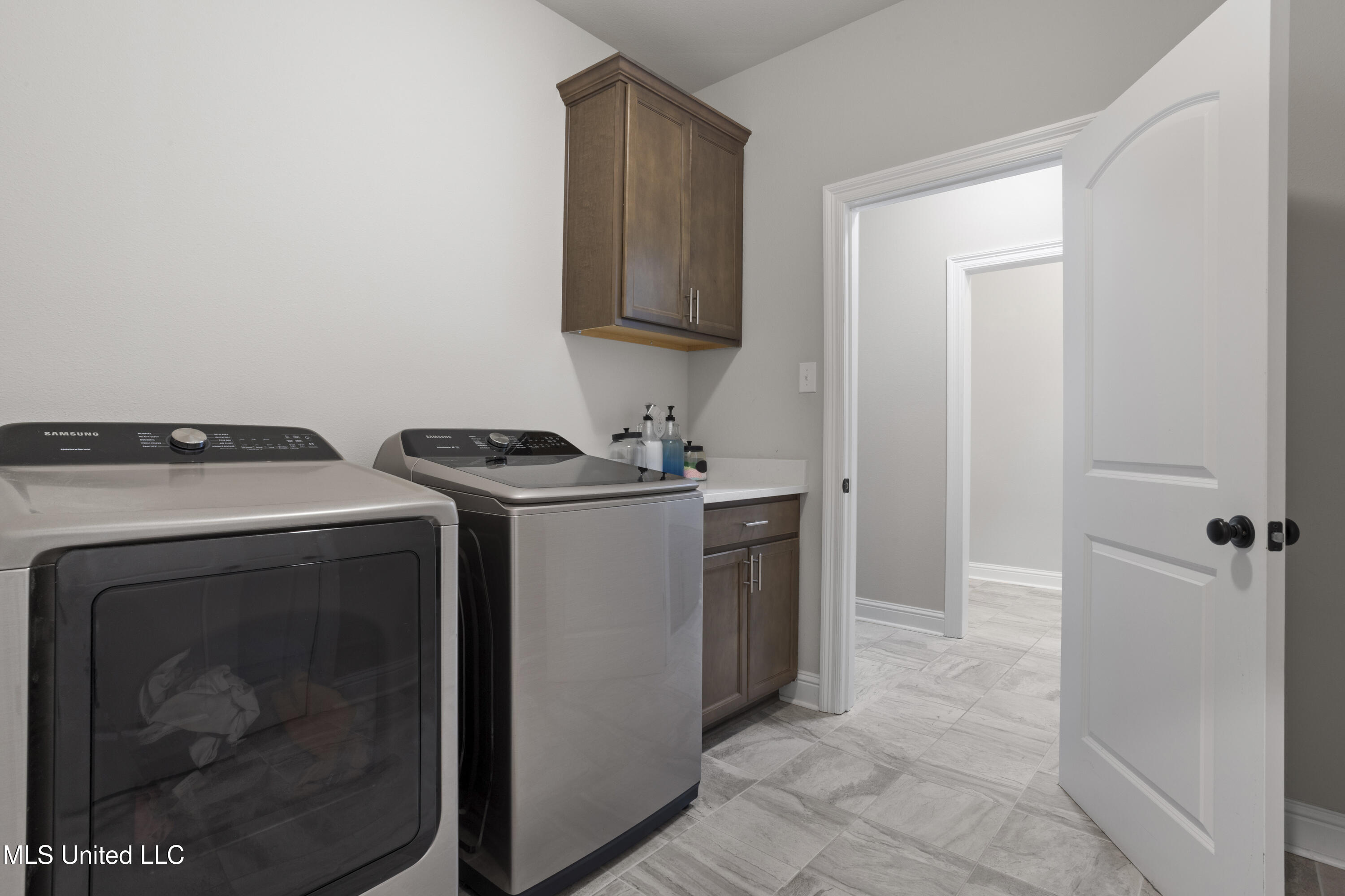 16519 Millsaps Avenue