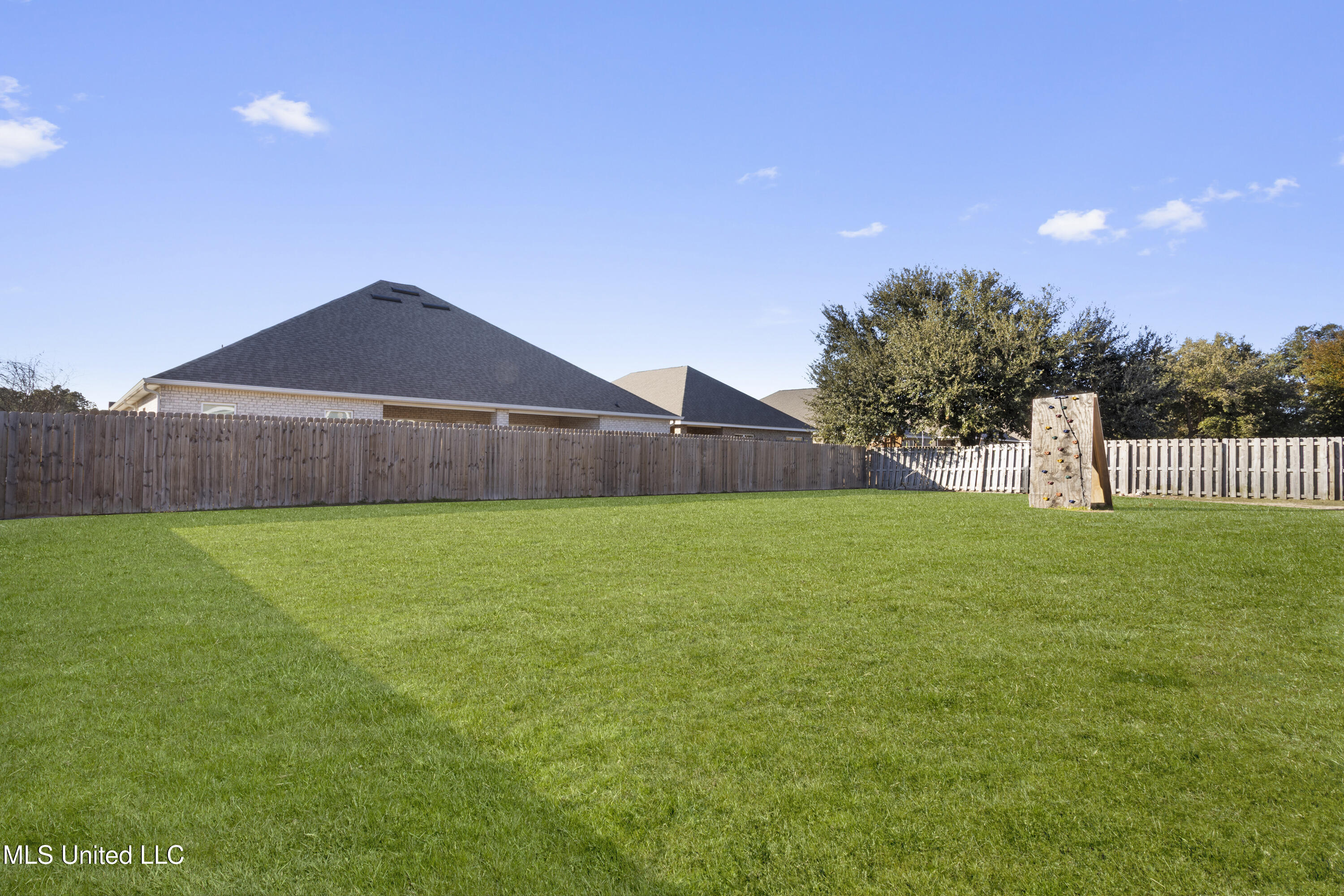 144 Saltmeadow Circle