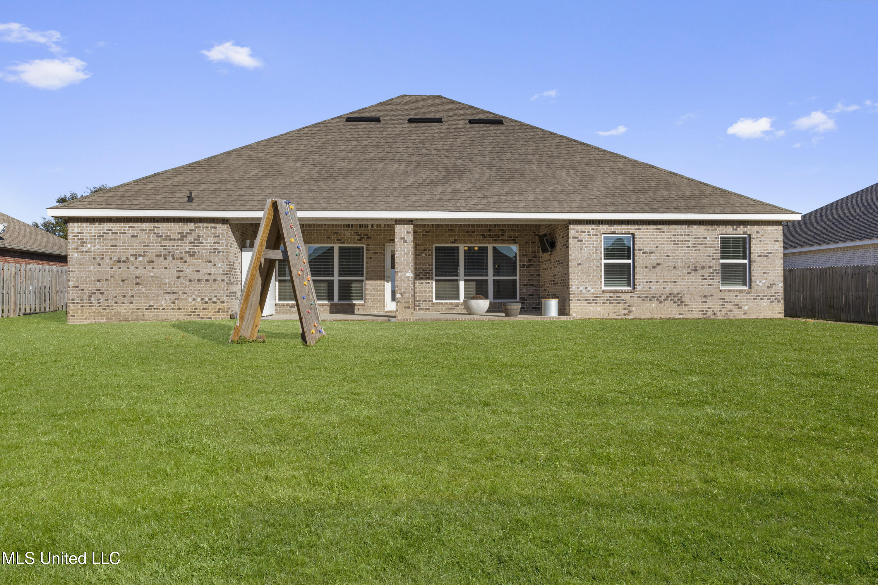 144 Saltmeadow Circle