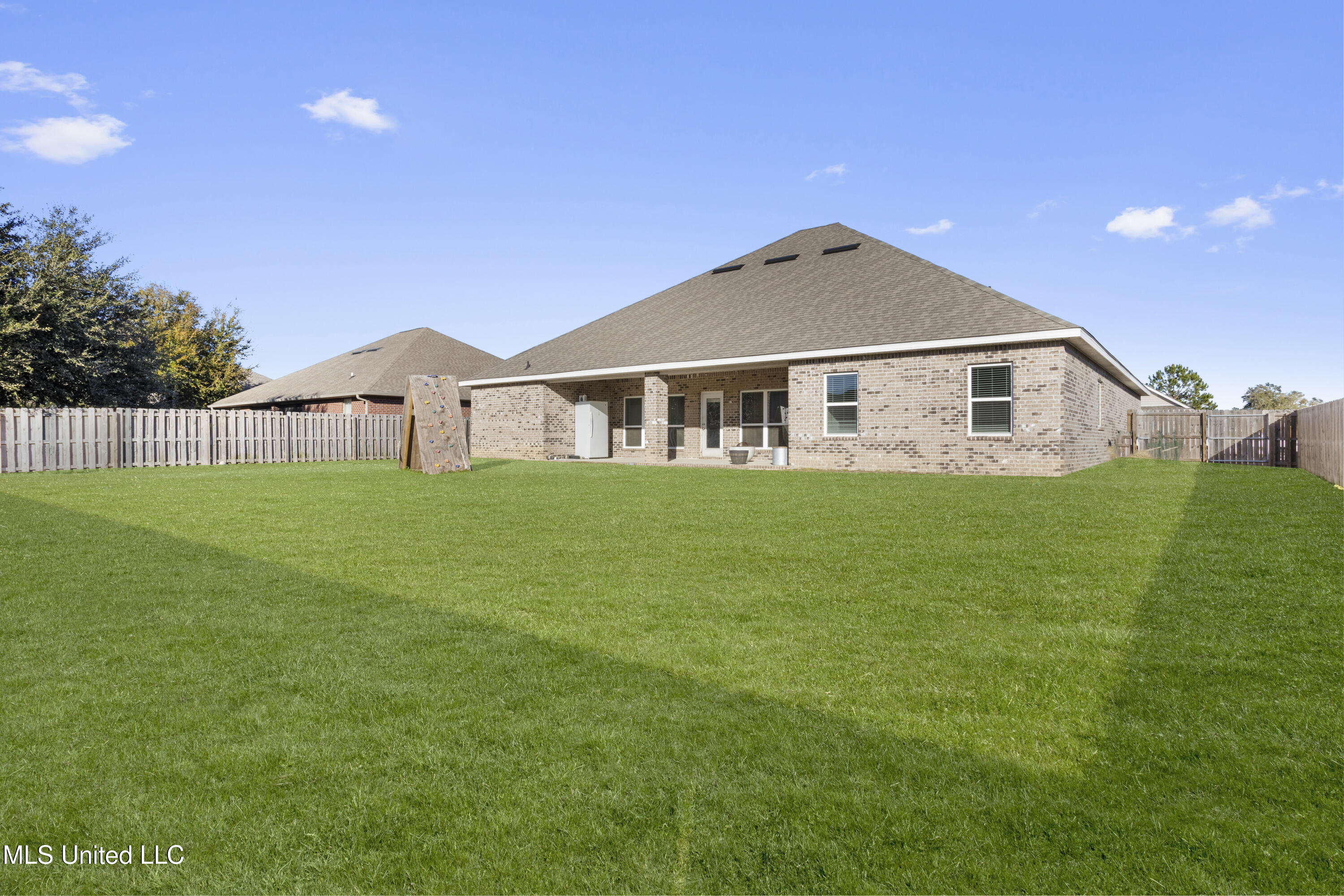 144 Saltmeadow Circle