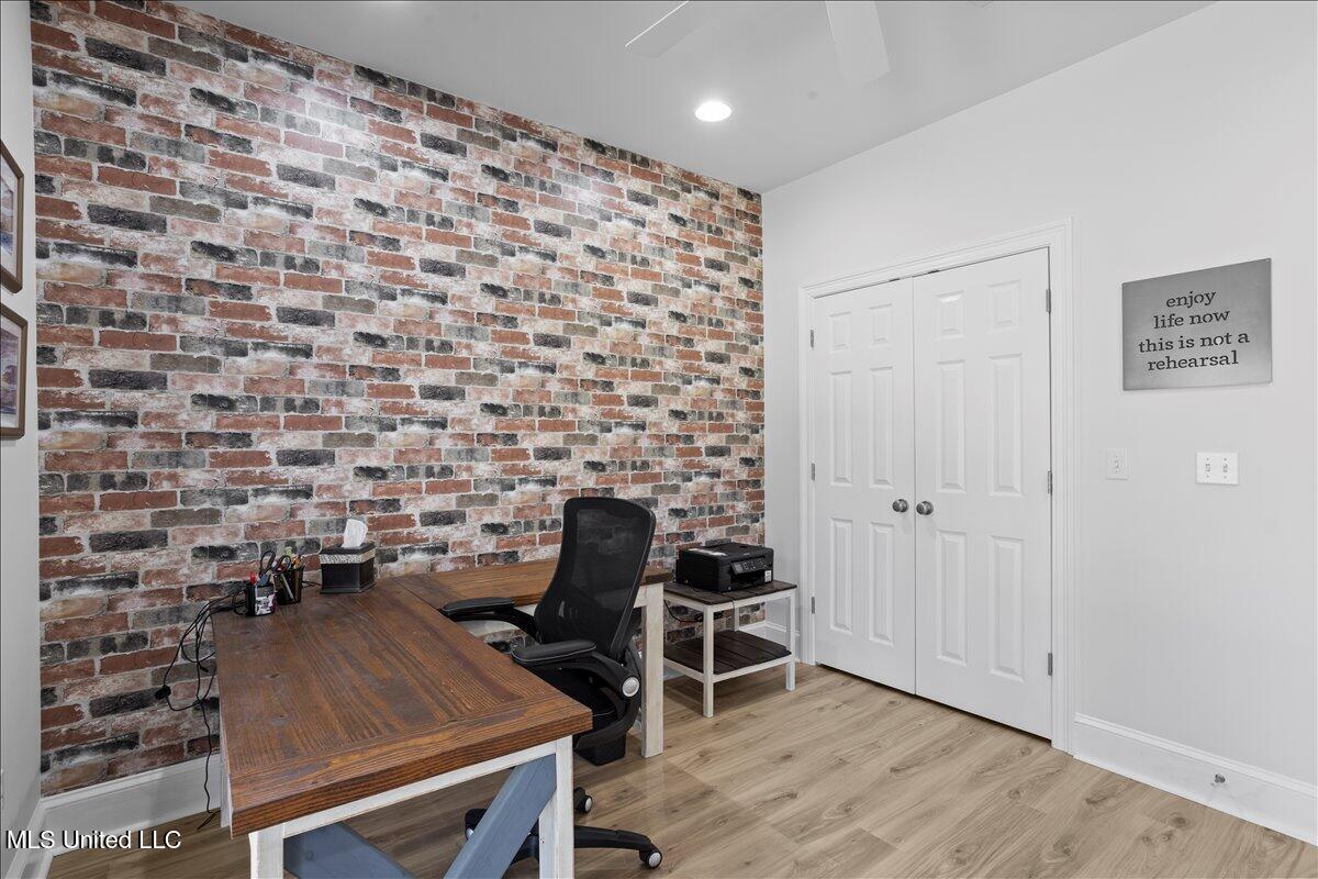 14301 Wolf Run Boulevard