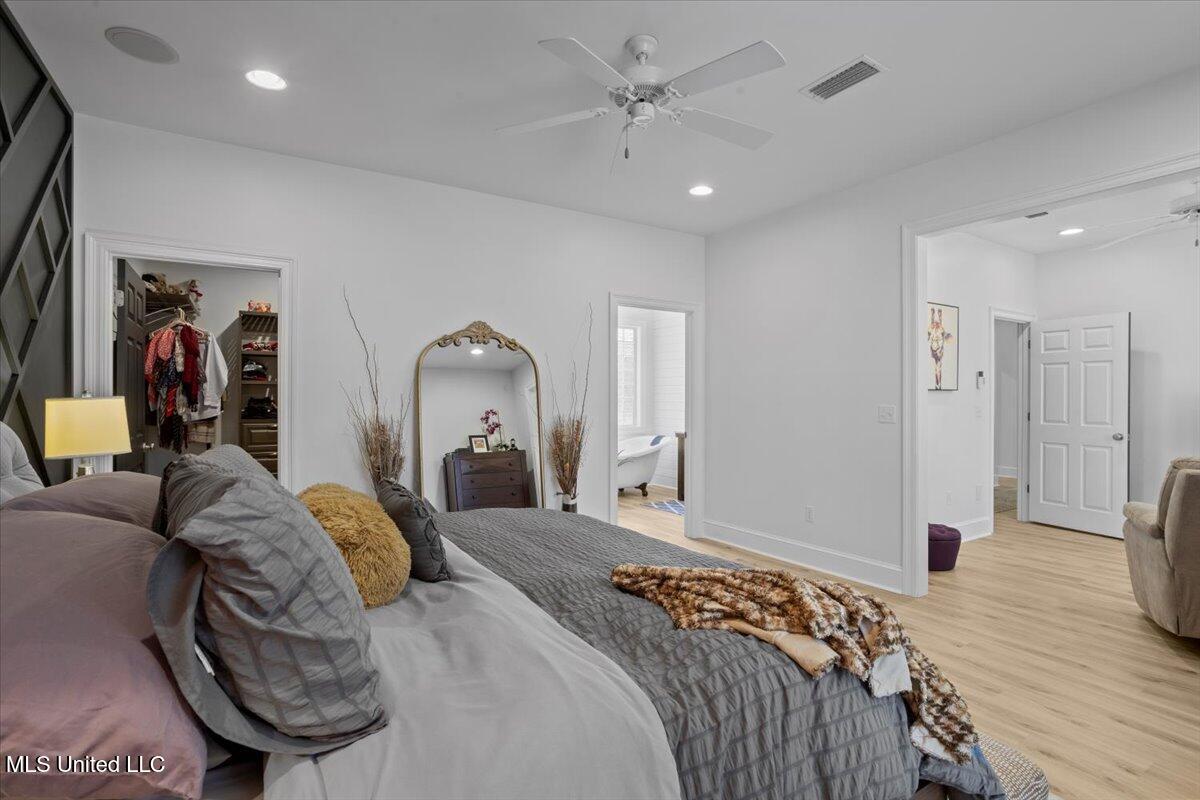 14301 Wolf Run Boulevard